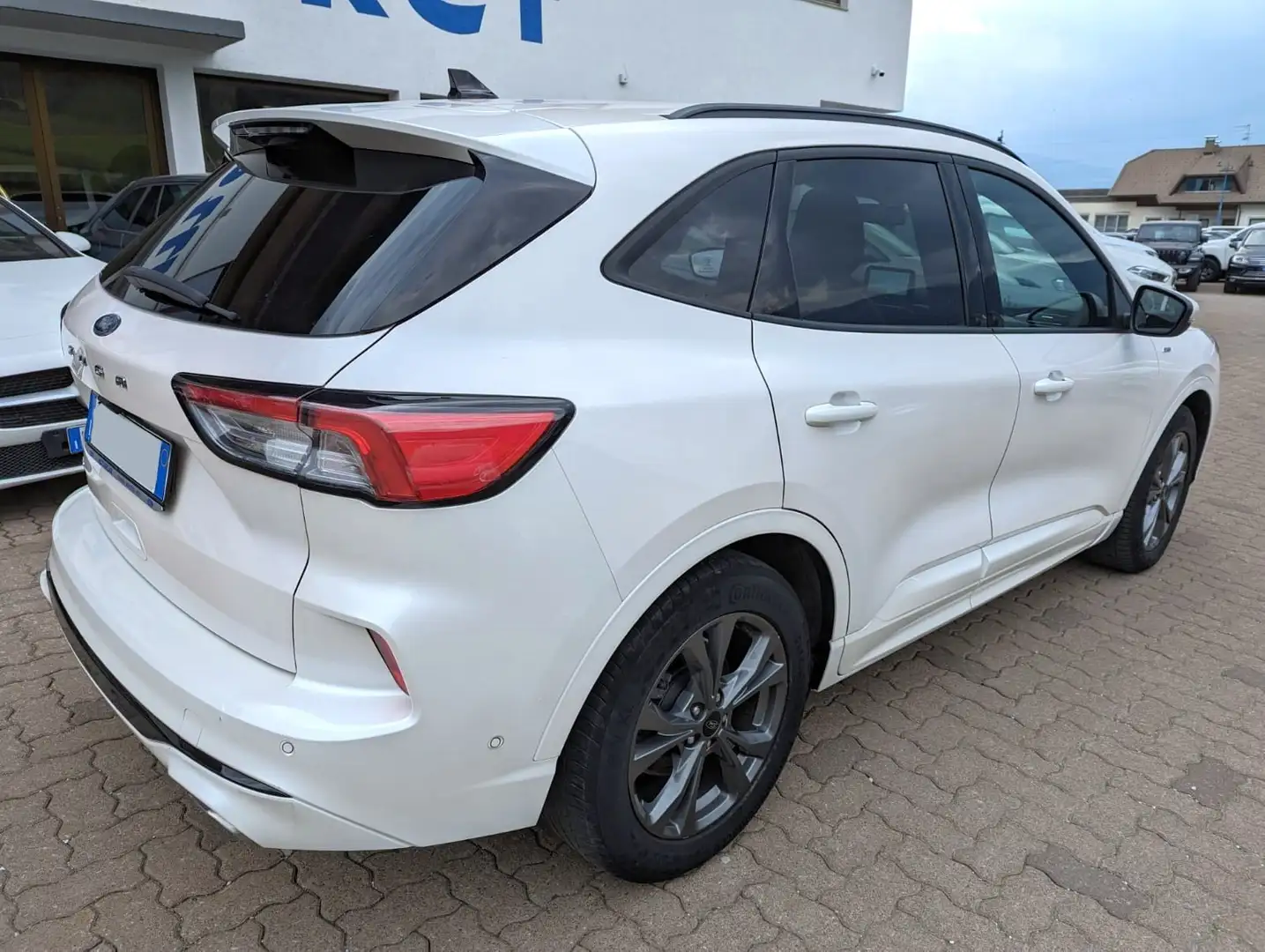 Ford Kuga 2.0 ECOBLUE ST-LINE AWD Wit - 2