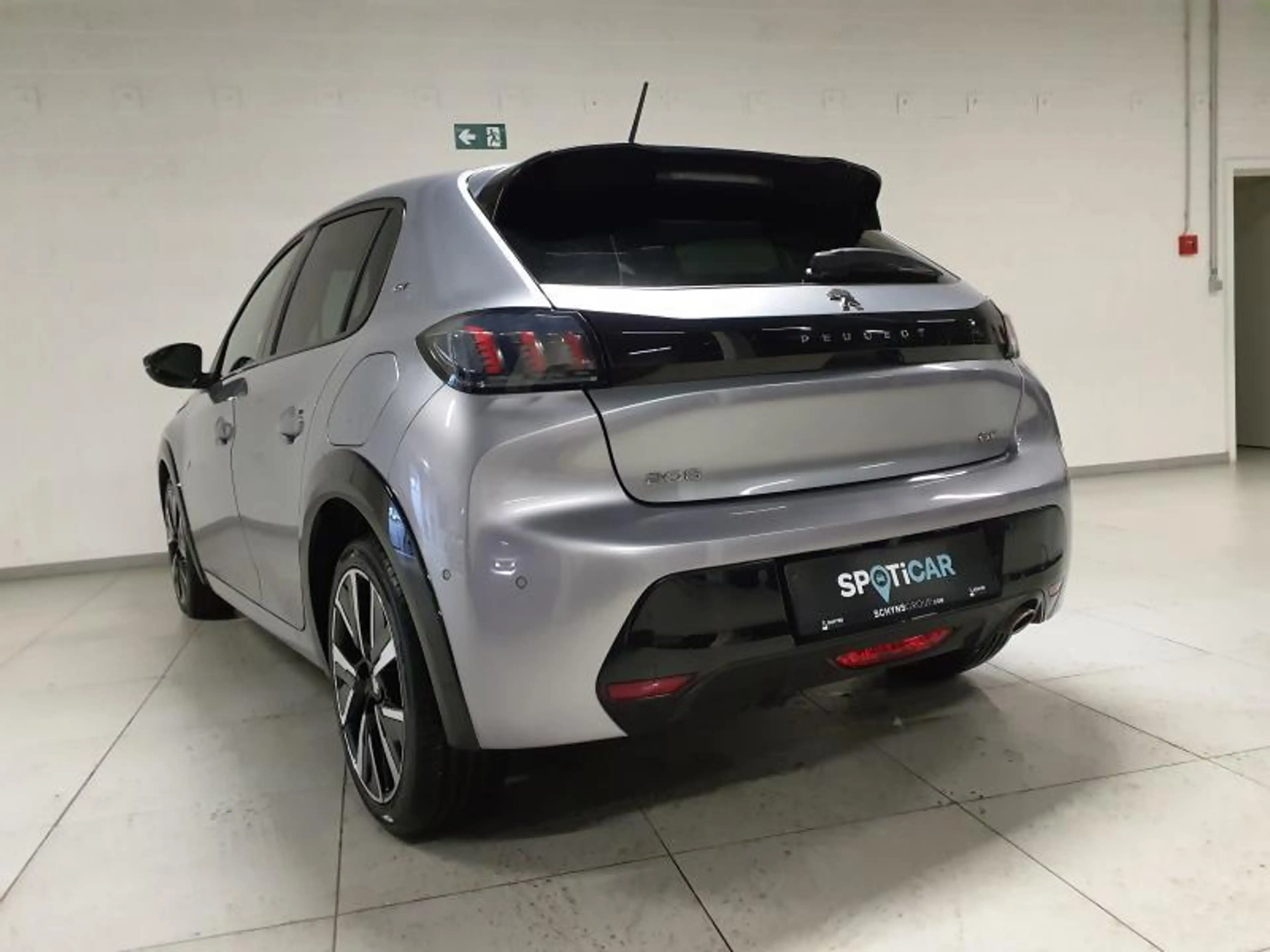 Peugeot 208 II & e- GT Line — photo 7