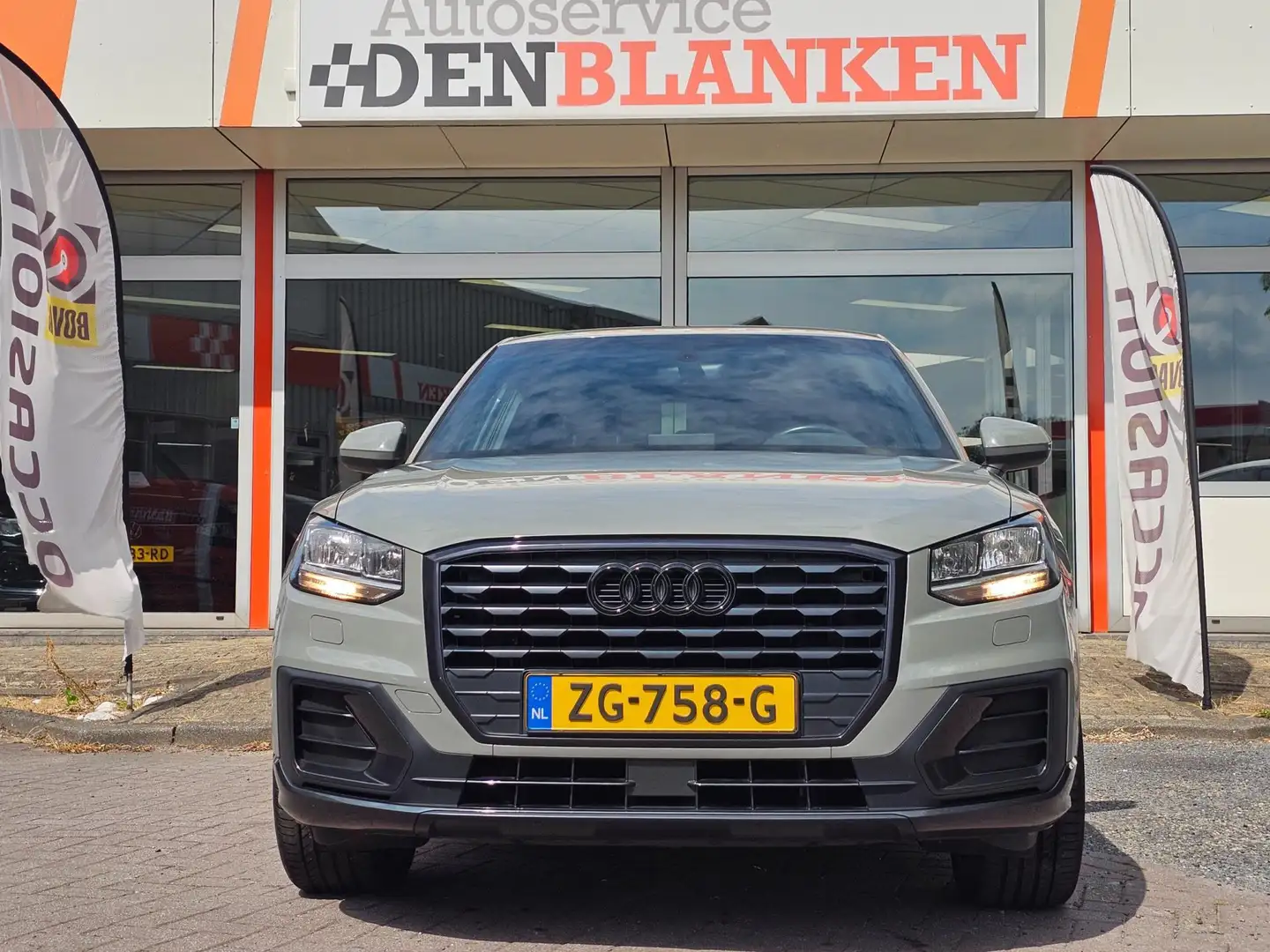 Audi Q2 30 TFSI Sport Pro Line BJ.2019 / Navi / 19"Lmv / C Grijs - 2