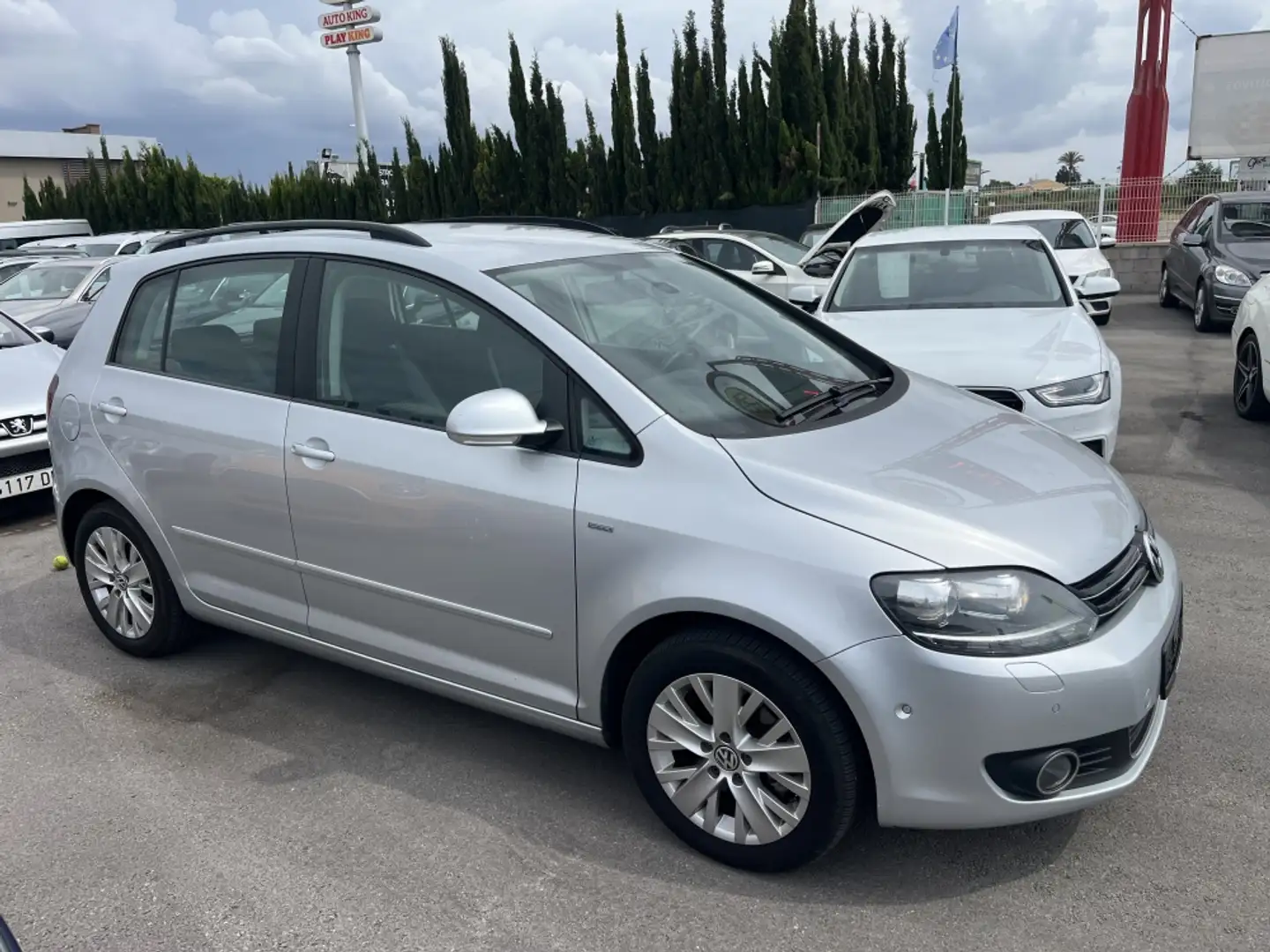 Volkswagen Golf Plus 2.0TDI Advance DSG 140 Plateado - 2