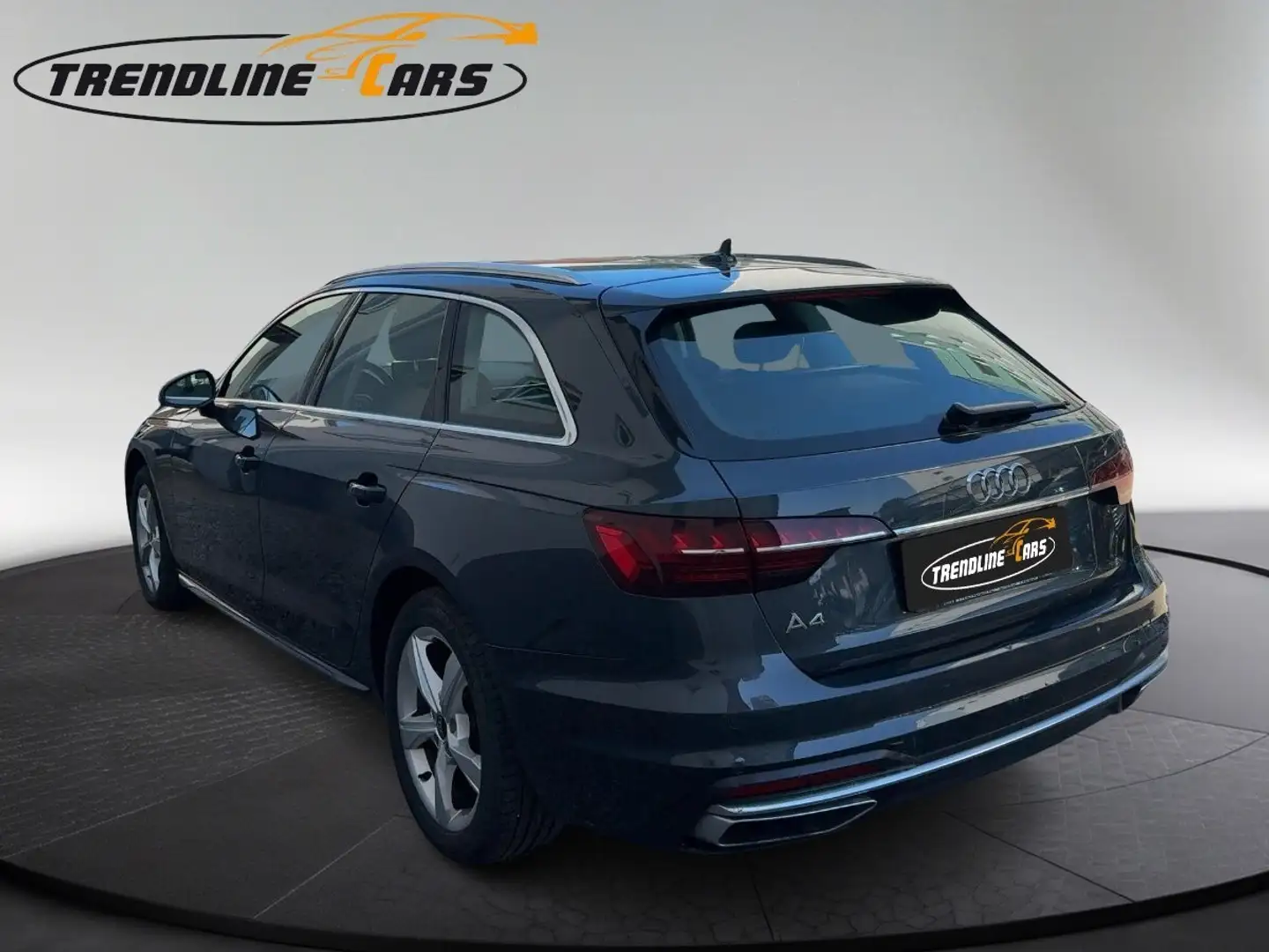 Audi A4 Avant 30 TDI advanced S-tronic Grau - 2