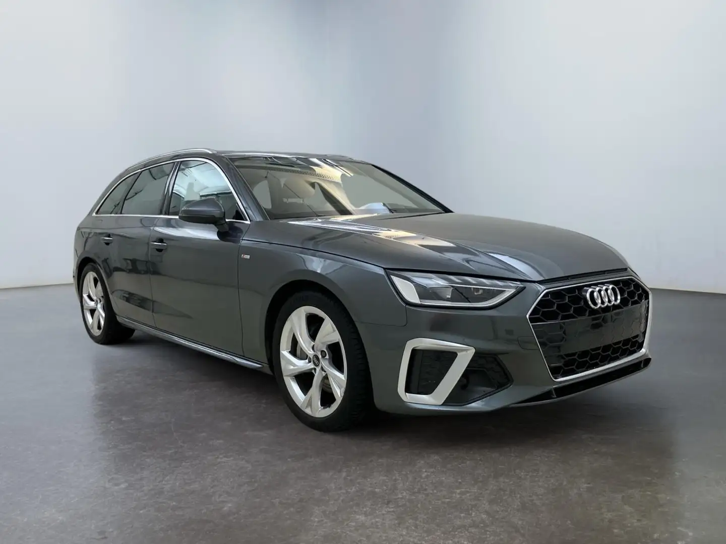 Audi A4 S Line Plus 40 2.0 TFSI 204PS/150kW S-tronic 20... Grau - 1