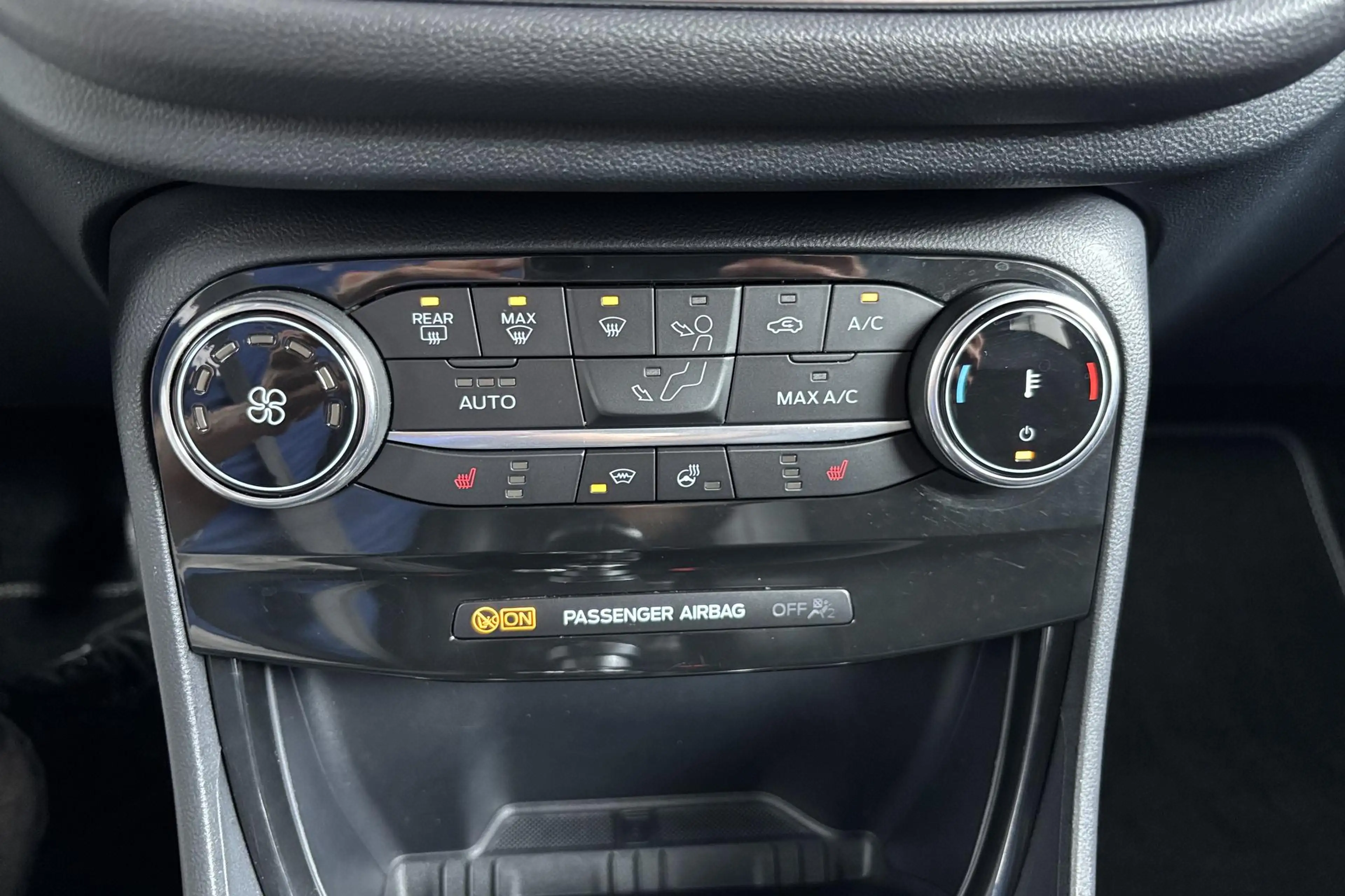 Ford Puma 1.0 EcoBoost Hybrid Titanium X Rijklaar comfort me — photo 28