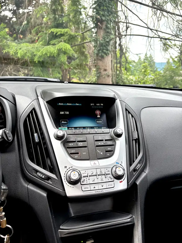 Chevrolet Equinox photo Chevrolet Equinox