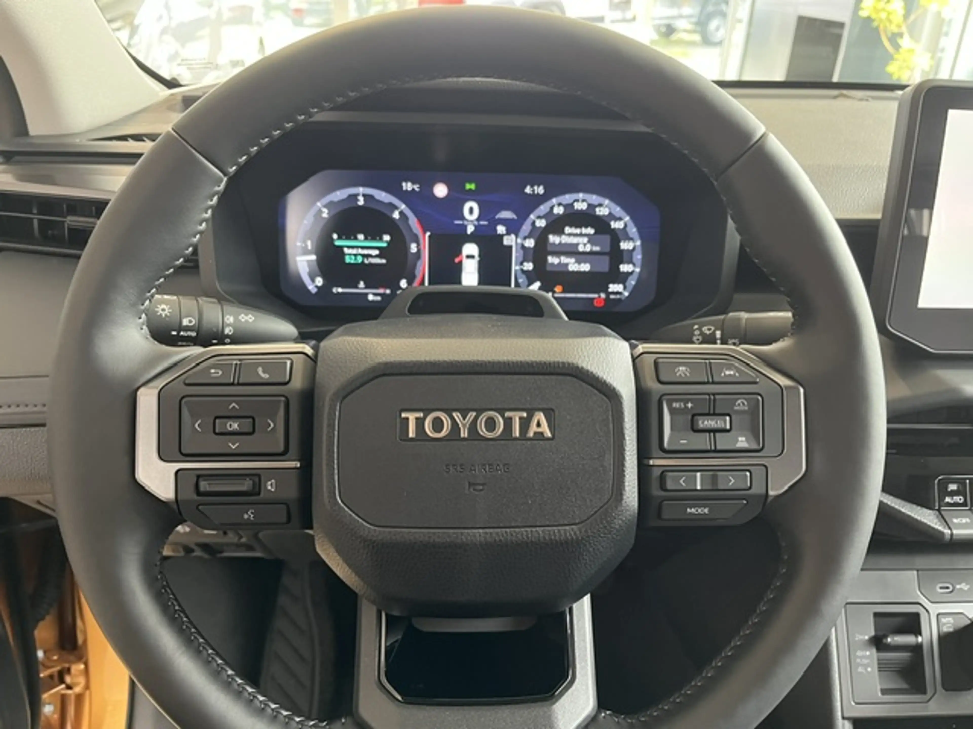 Toyota Hilux HiLux 4x4 Double Cab Autm. Invincible Mild Hybrid 6-Stufen Automatik — photo 12