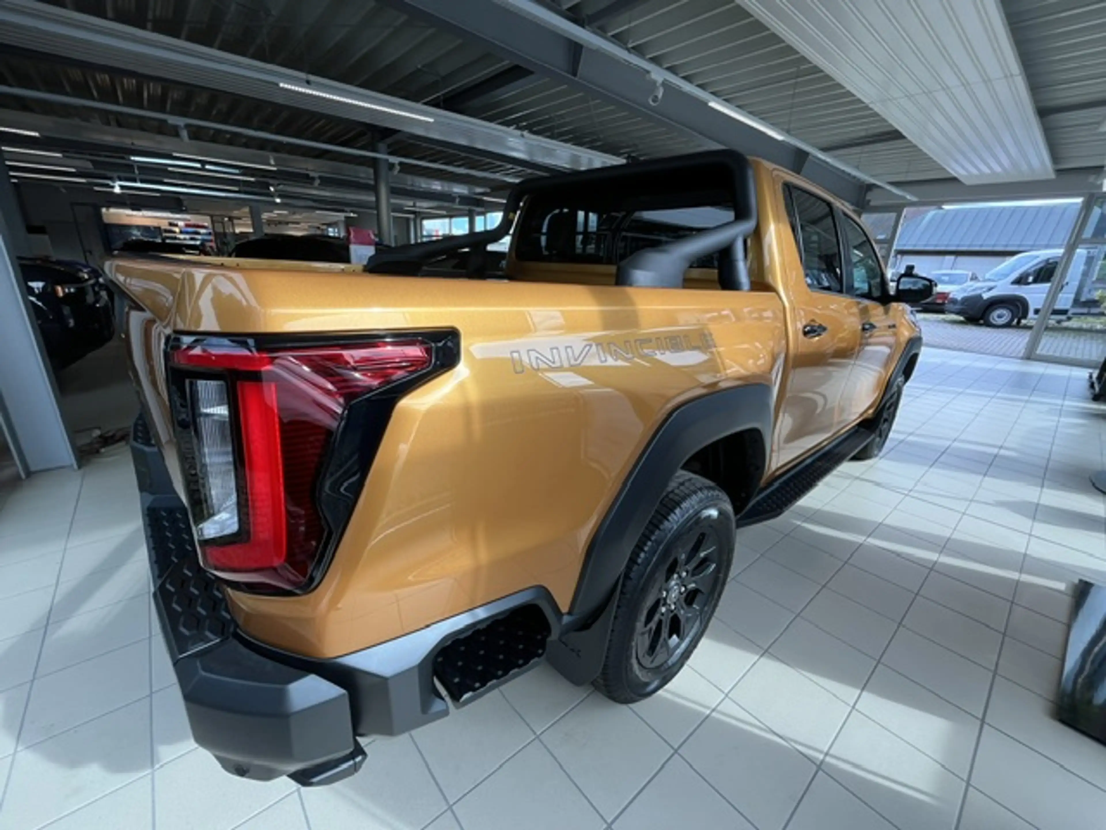 Toyota Hilux HiLux 4x4 Double Cab Autm. Invincible Mild Hybrid 6-Stufen Automatik — photo 6