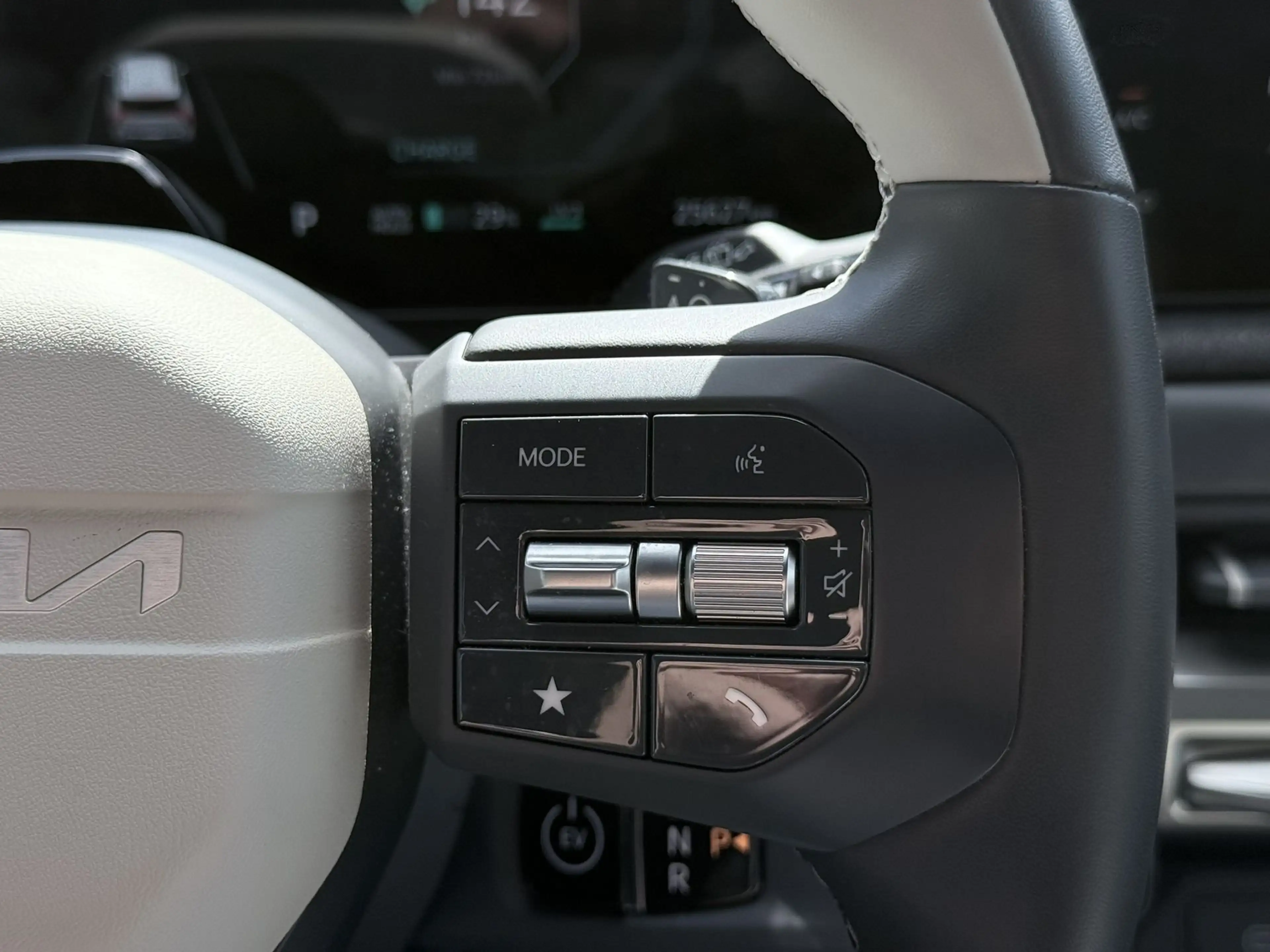 Kia EV3 81,4 kWh GT Line — photo 12