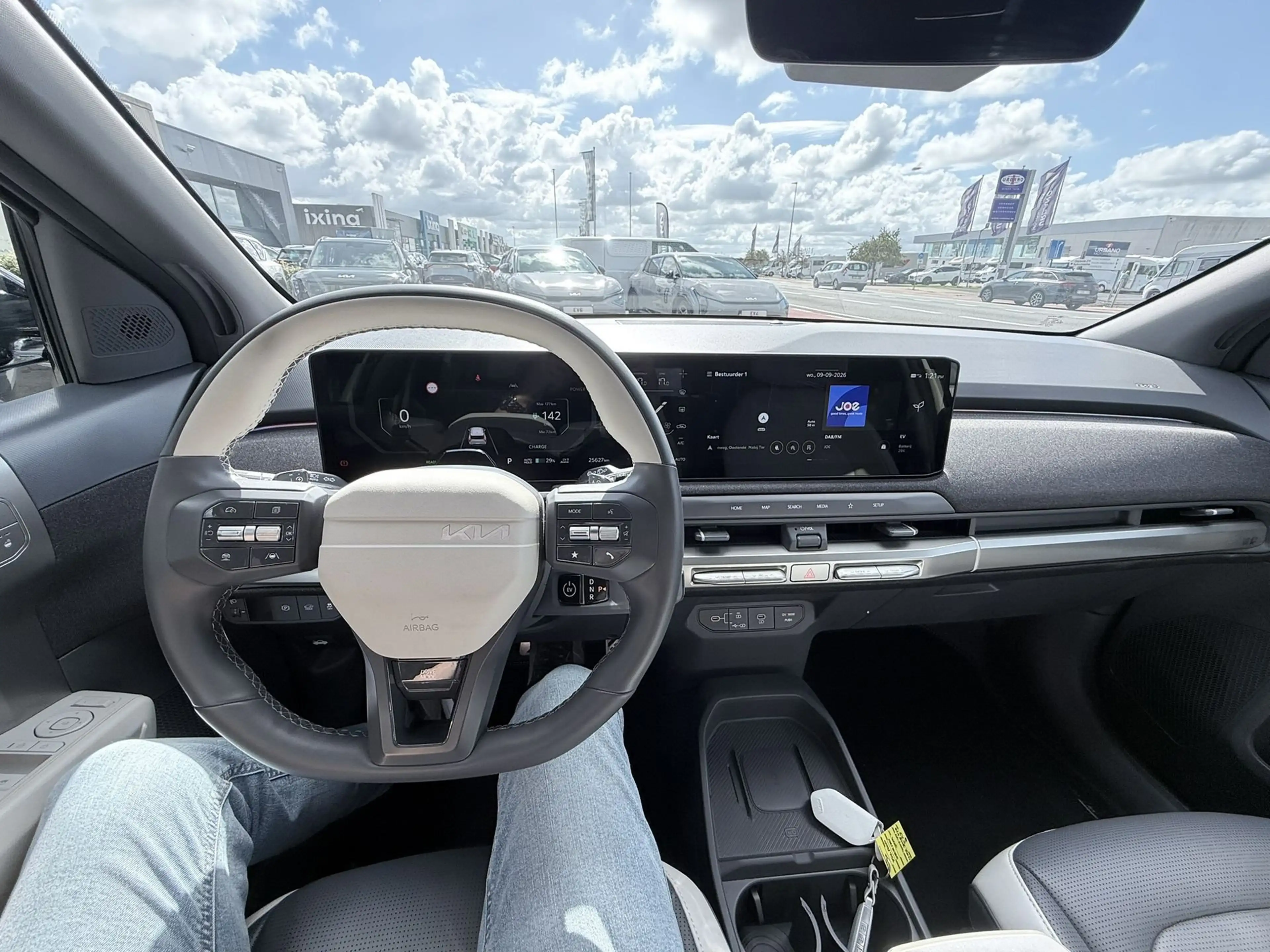 Kia EV3 81,4 kWh GT Line — photo 7
