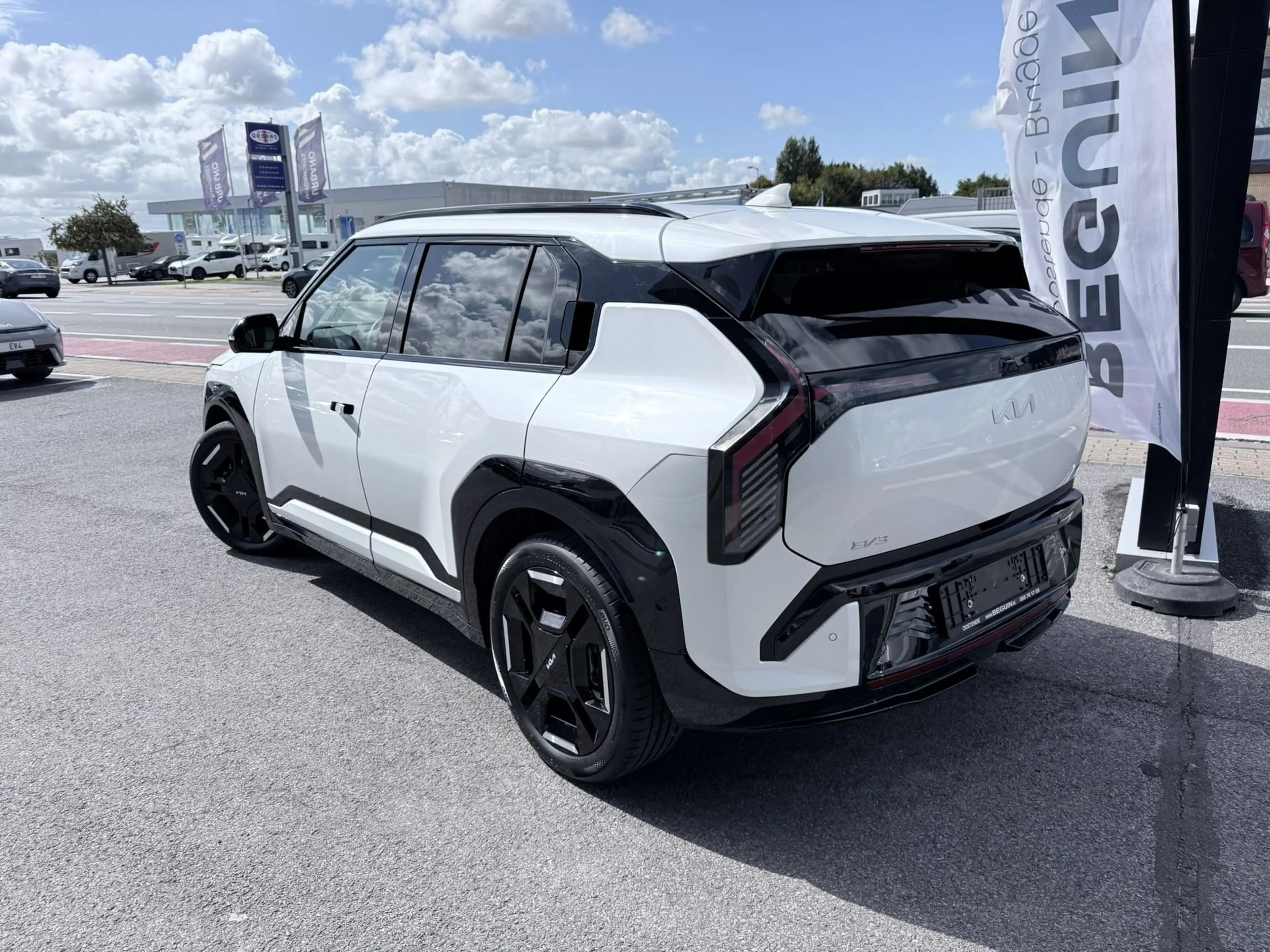 Kia EV3 81,4 kWh GT Line — photo 2