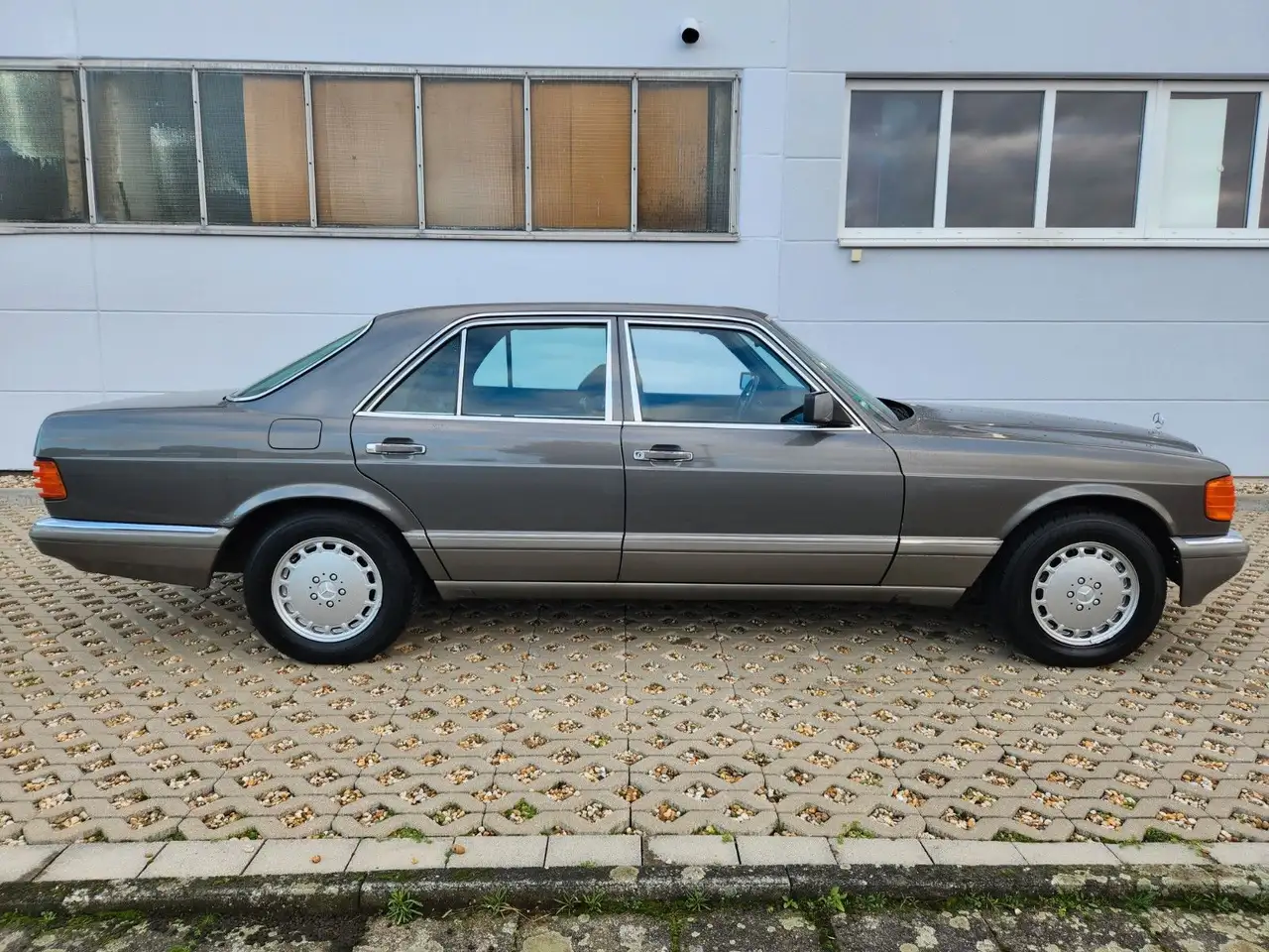 Mercedes-Benz 500 SE W126 LEDER/KLIMA/HiFi/SHZ/TÜV 01.2028, foto 10