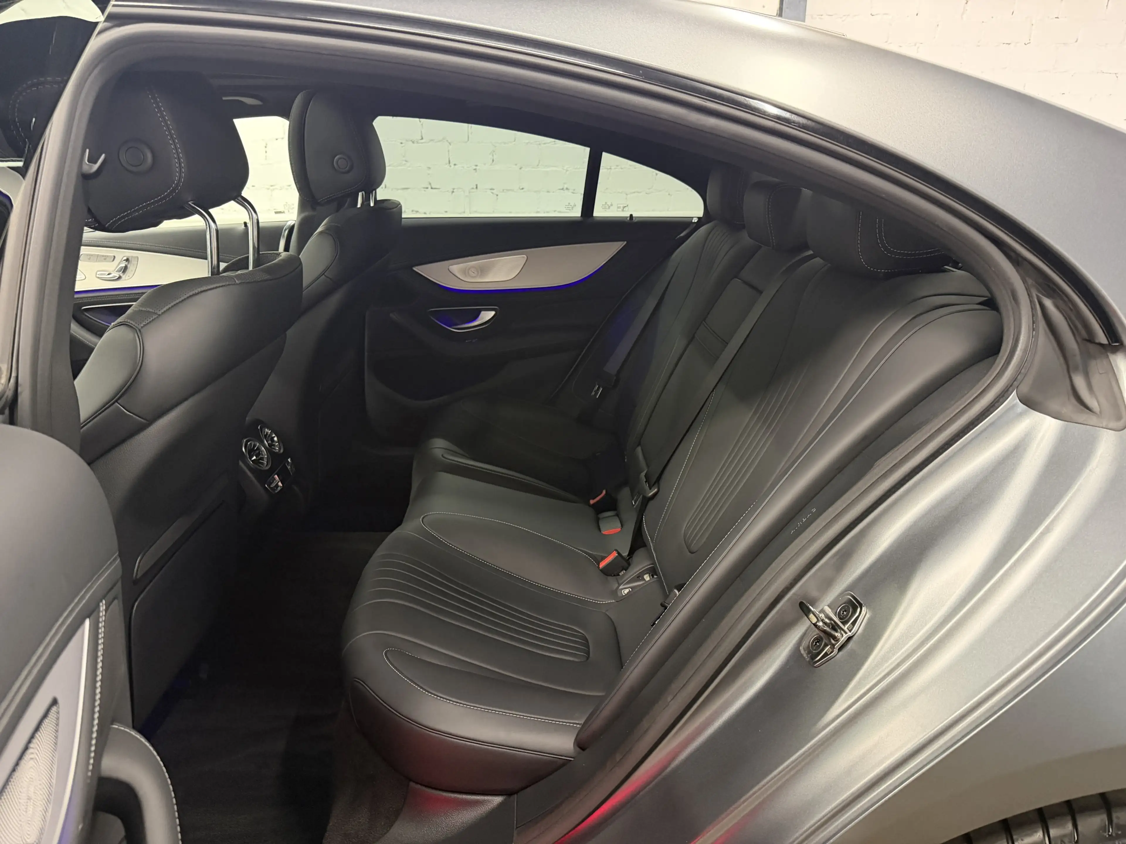 Mercedes-Benz CLS 300 d 9G 4M AMG MASSAGE  MAGNO  NP:112.500€ — photo 9