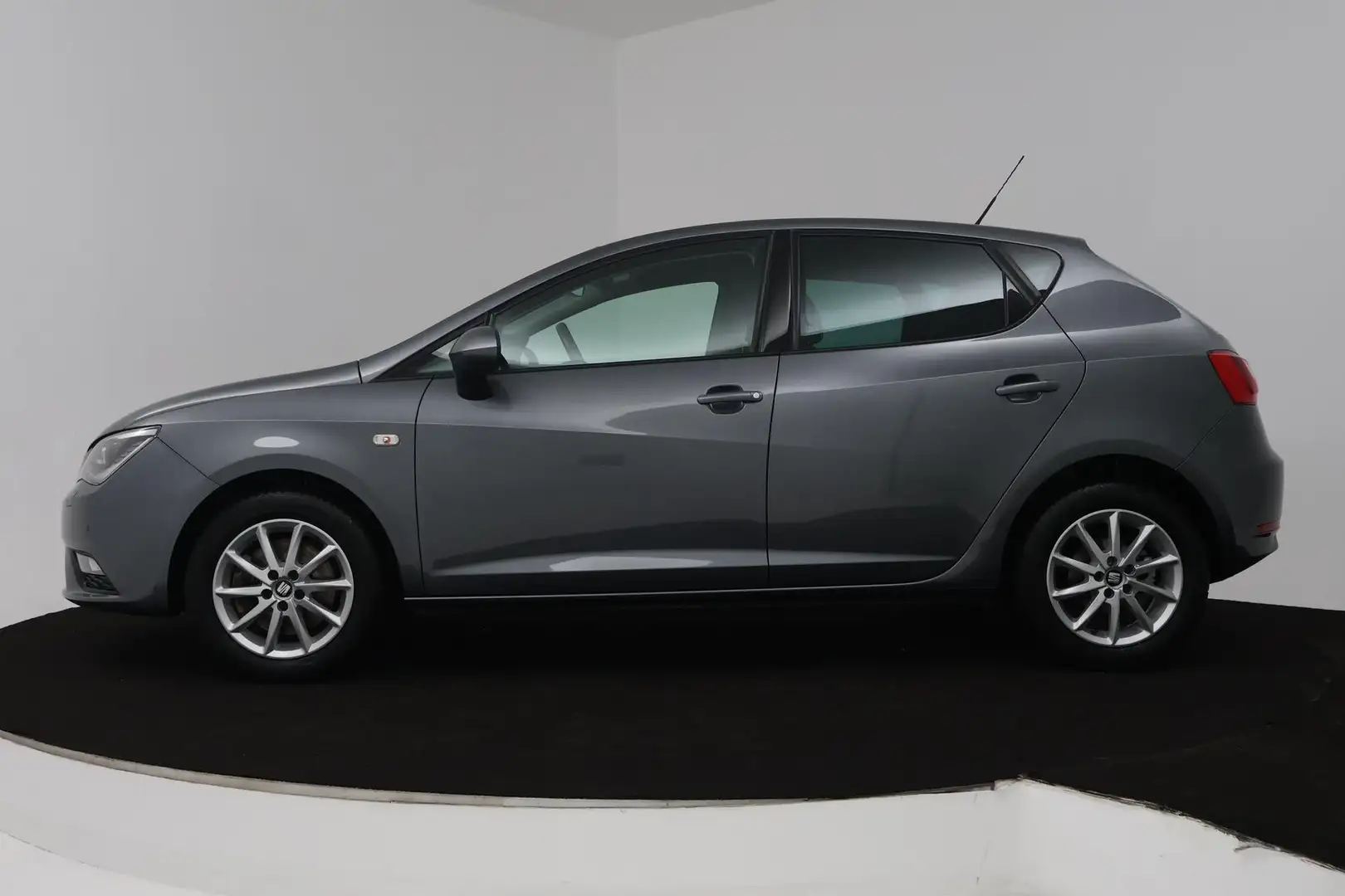 SEAT Ibiza 1.0 EcoTSI Style Connect (STOELVERWARMING, AUTOMAA Gris - 2