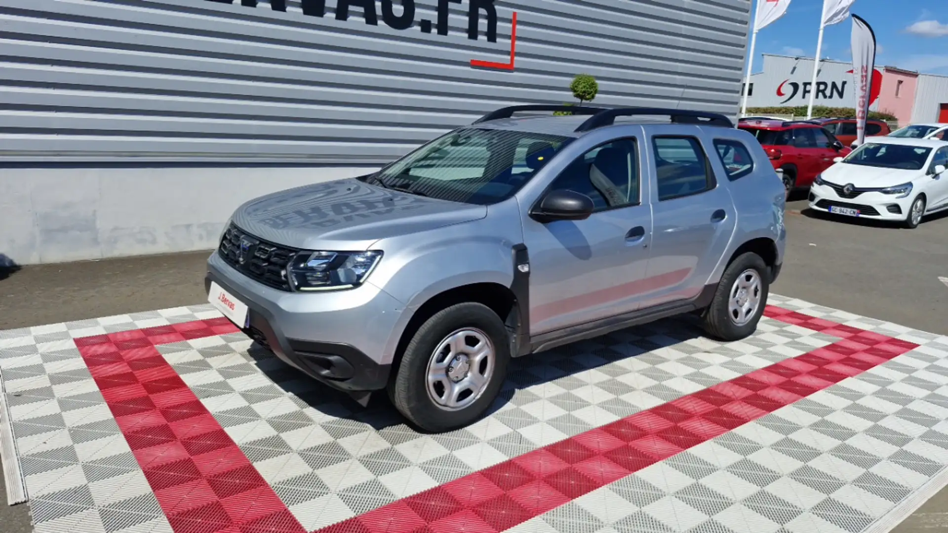 Dacia Duster TCE 130 FAP 4X2 ESSENTIEL - 2