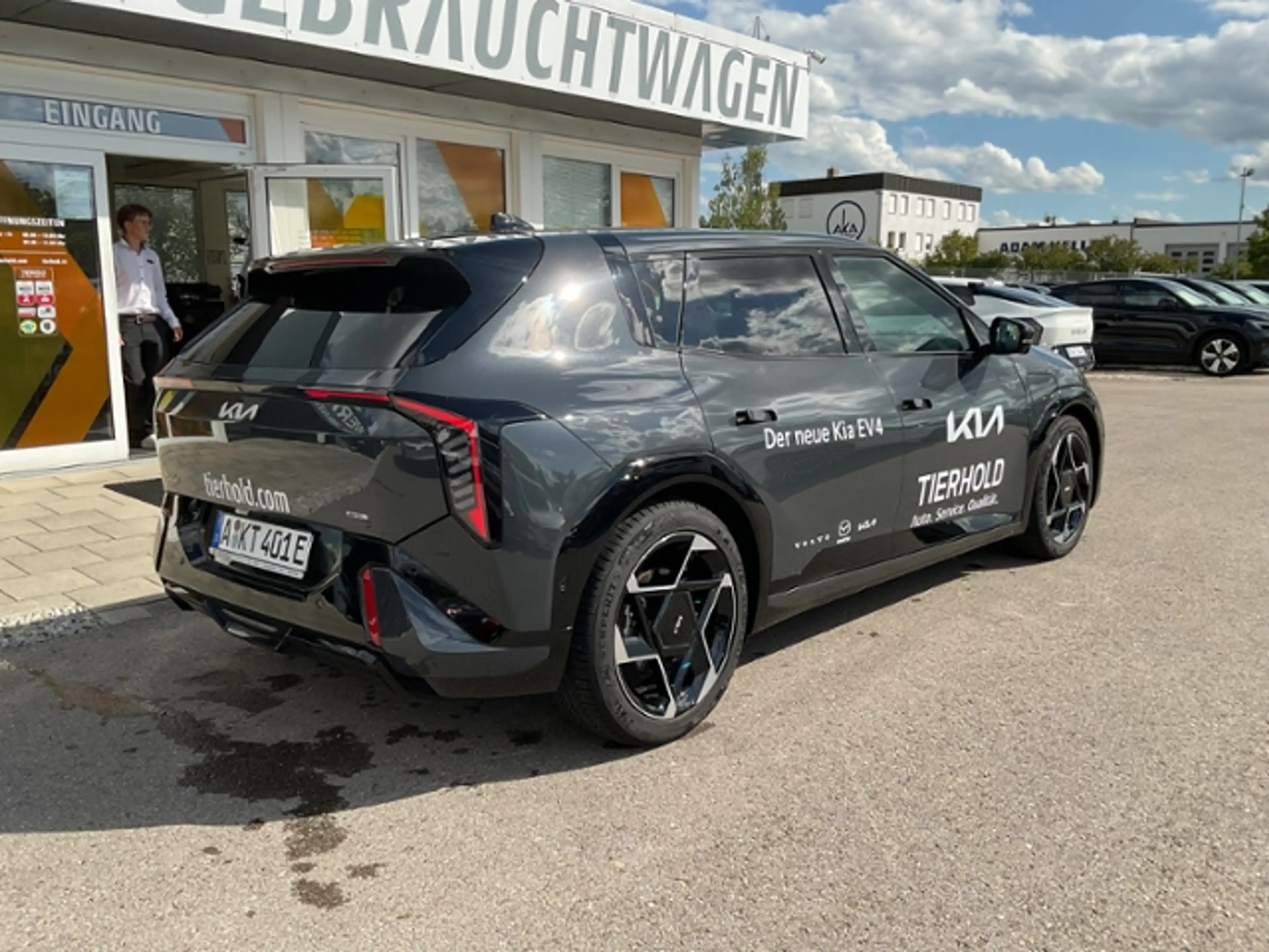 Kia EV4 Fastback GT-Line FWD 81 DWP COM CON 360° GD — photo 6
