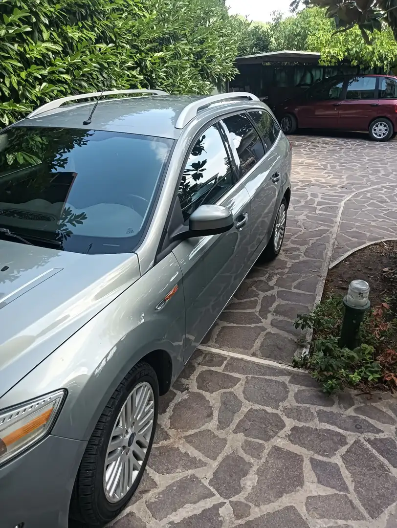 Ford Mondeo SW 2.0 tdci Ghia Pack dpf - 2