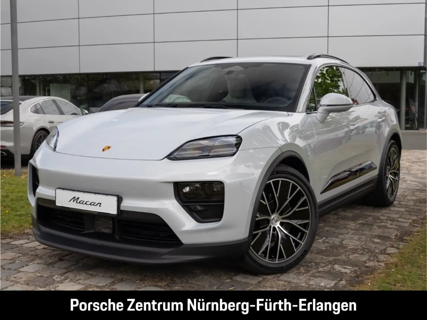 Porsche Macan 4 InnoDrive Luftfederung LED-Matrix Panoramadach Grau - 1