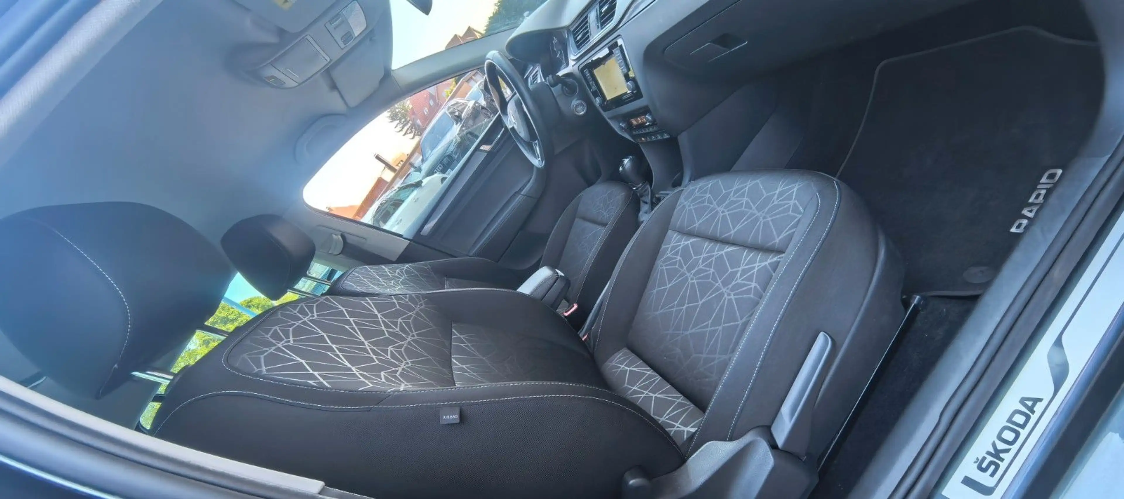 Skoda Rapid/Spaceback Spaceback Clever Touchscreen/Navi/1.Hand — photo 33