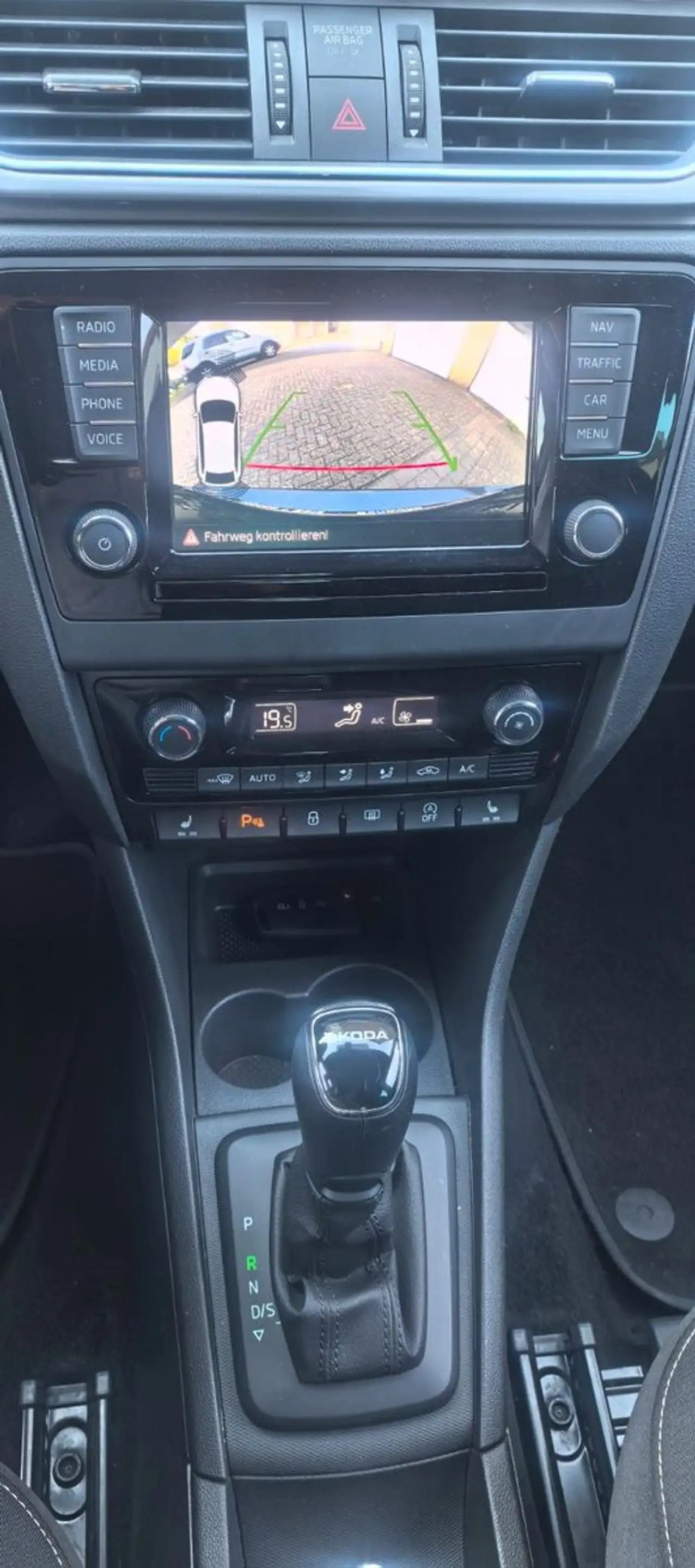 Skoda Rapid/Spaceback Spaceback Clever Touchscreen/Navi/1.Hand — photo 41
