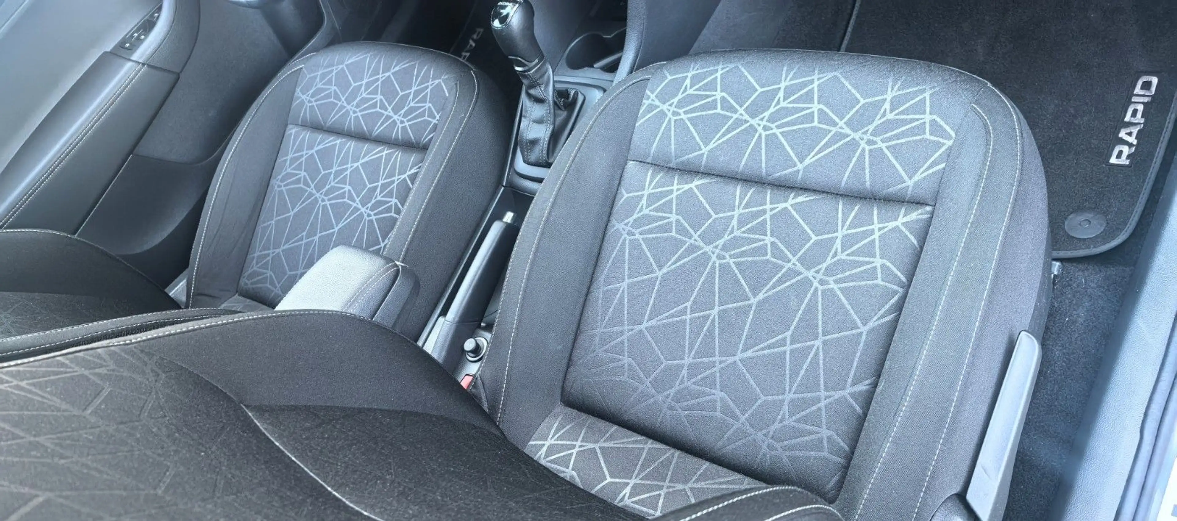 Skoda Rapid/Spaceback Spaceback Clever Touchscreen/Navi/1.Hand — photo 35
