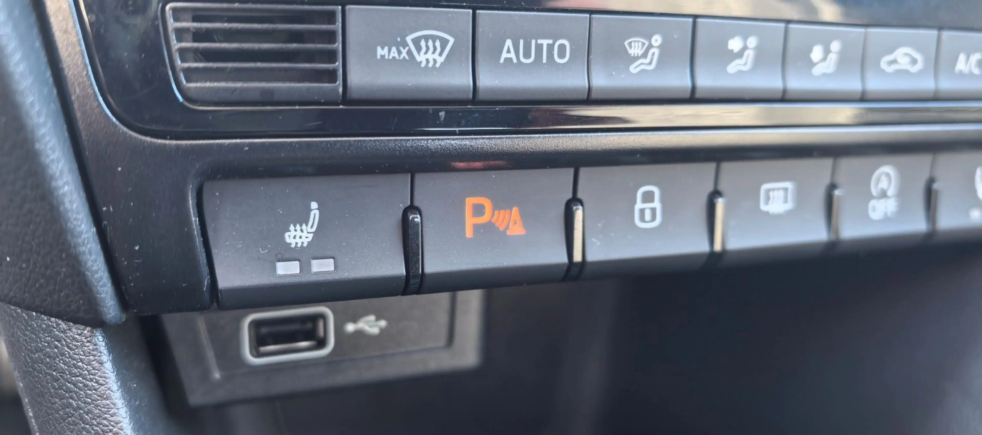 Skoda Rapid/Spaceback Spaceback Clever Touchscreen/Navi/1.Hand — photo 15