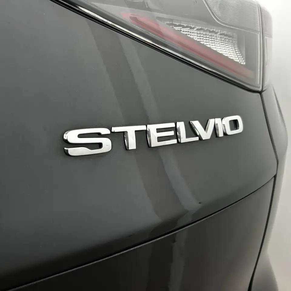 Alfa Romeo Stelvio 2024 — фото 37