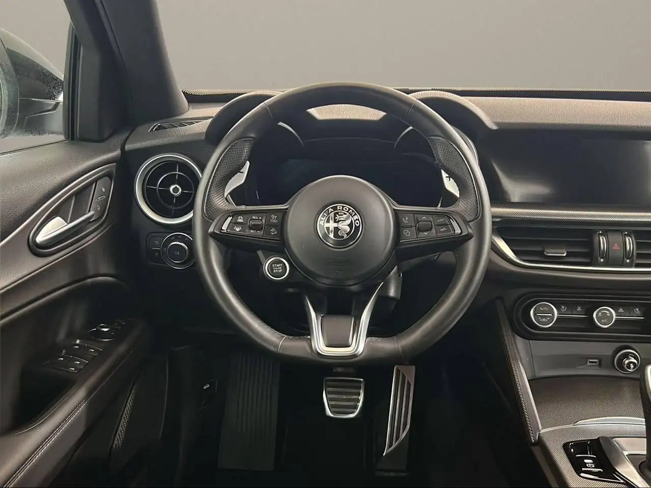 Alfa Romeo Stelvio 2024 — фото 17