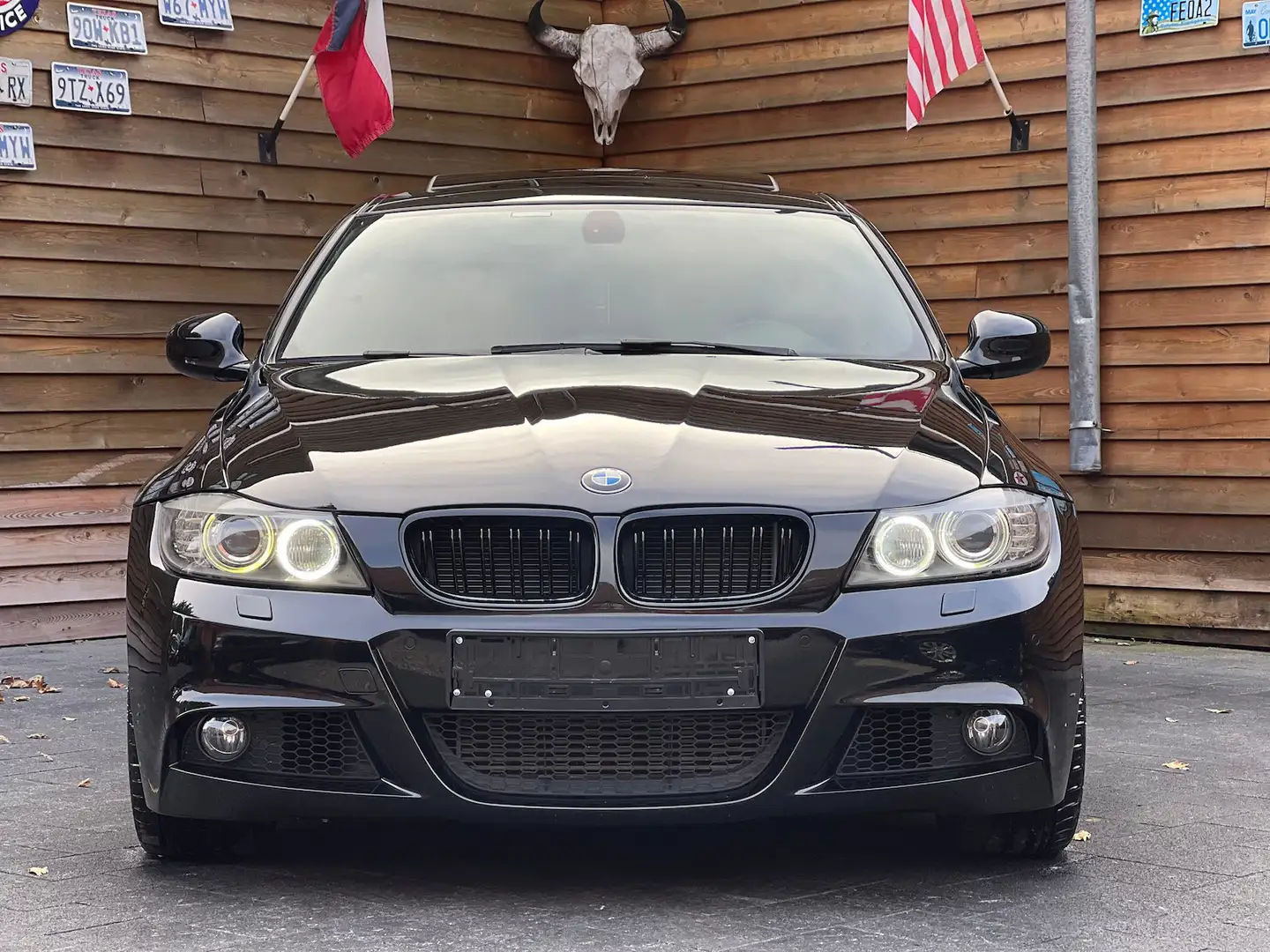 BMW 335 335i M-Sport AktivLenk Navi Prof Schiebedach Noir - 2