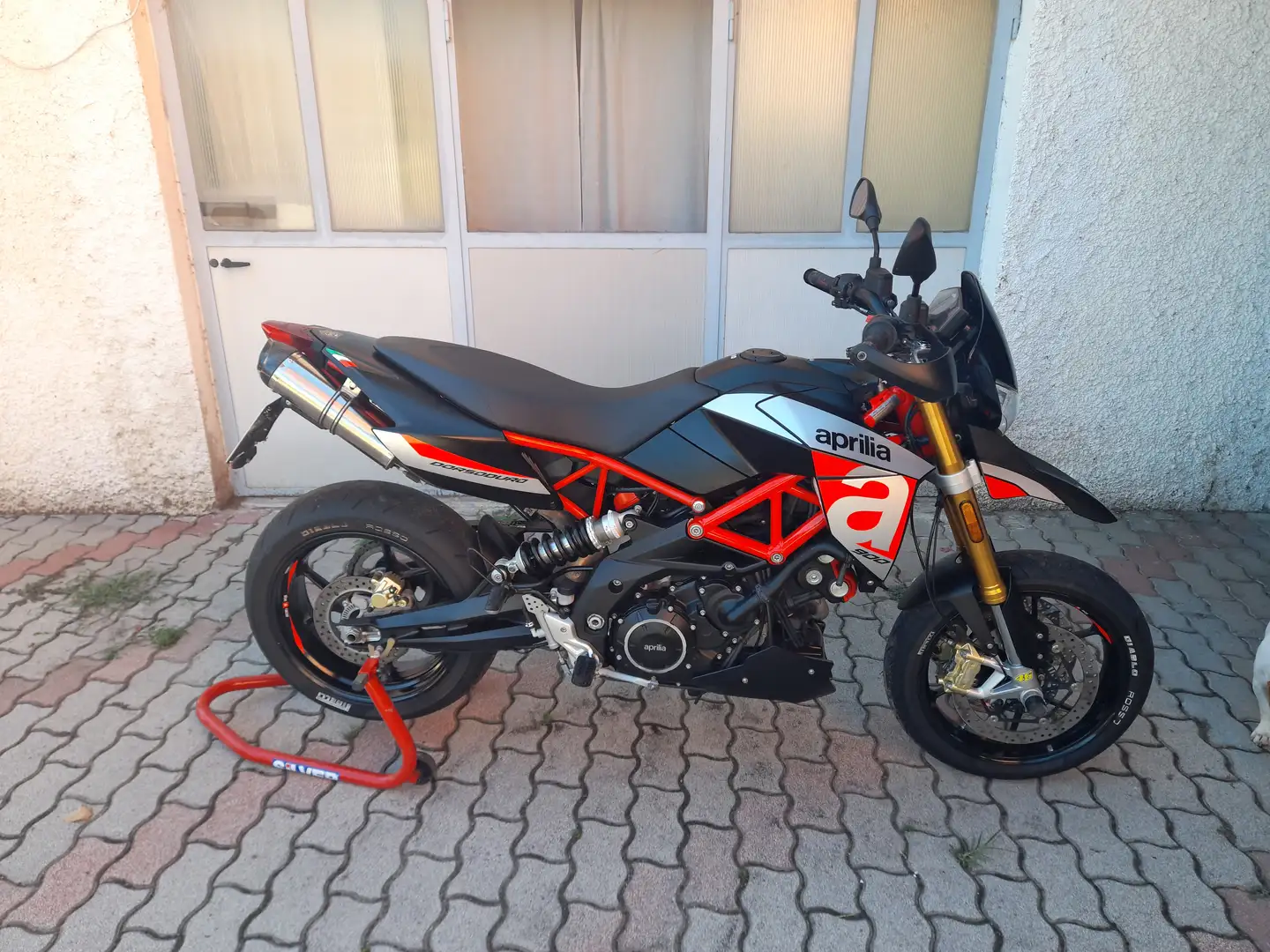 Aprilia Dorsoduro - 1