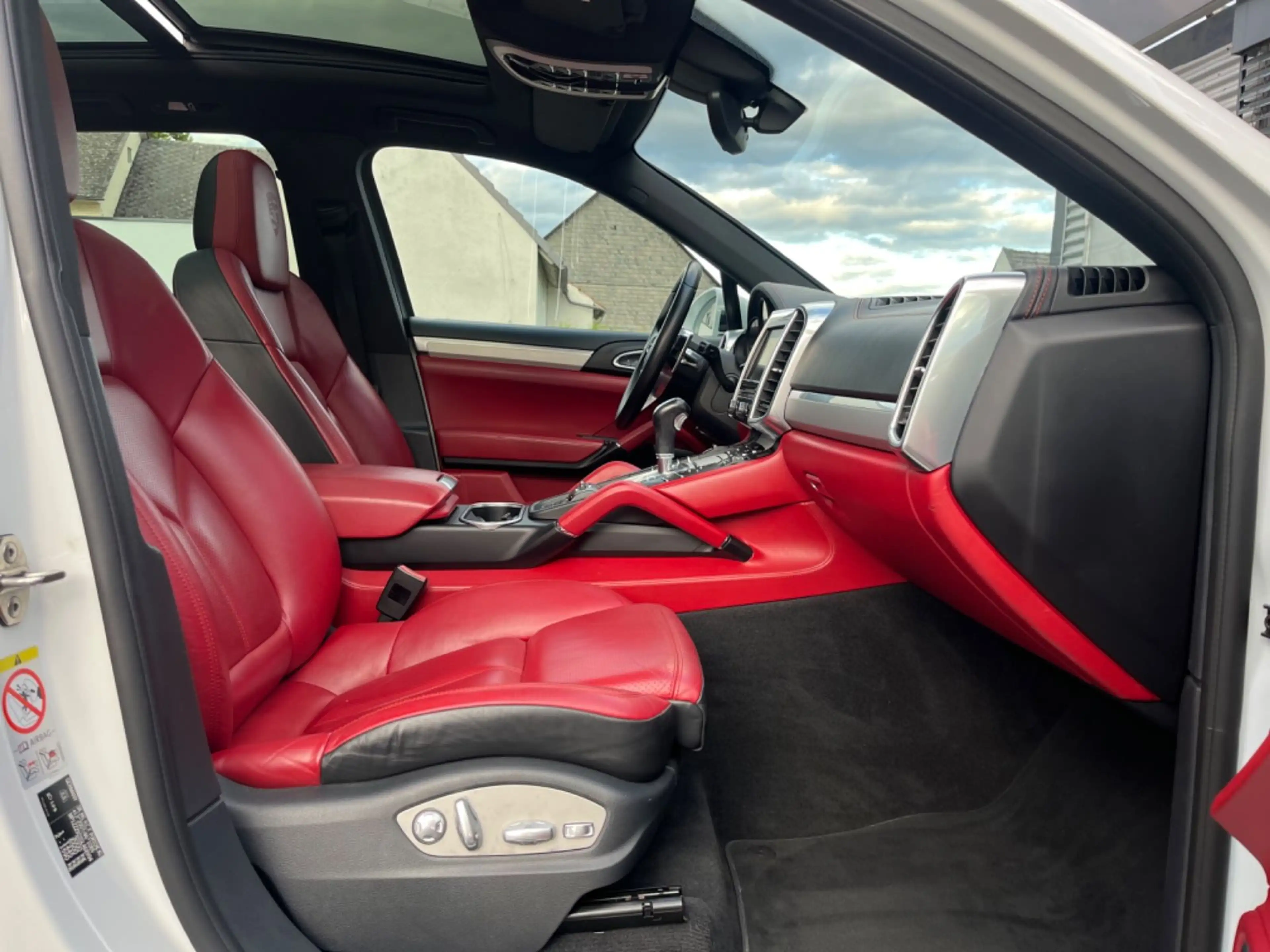Porsche Cayenne S 4.2 Sport-Design*PANO*AHK*LED*BURMESTE — photo 9
