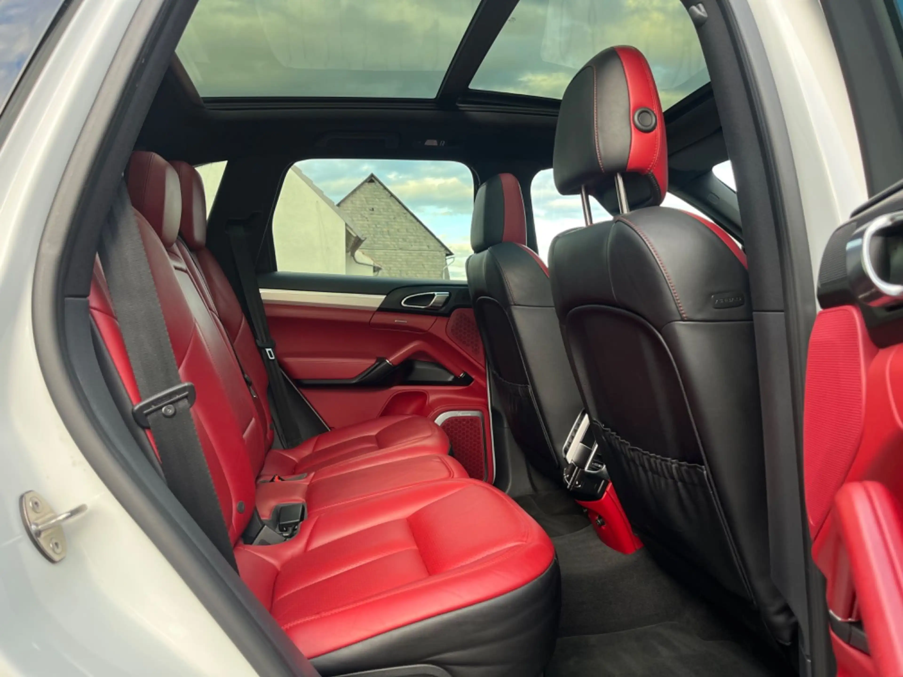 Porsche Cayenne S 4.2 Sport-Design*PANO*AHK*LED*BURMESTE — photo 10