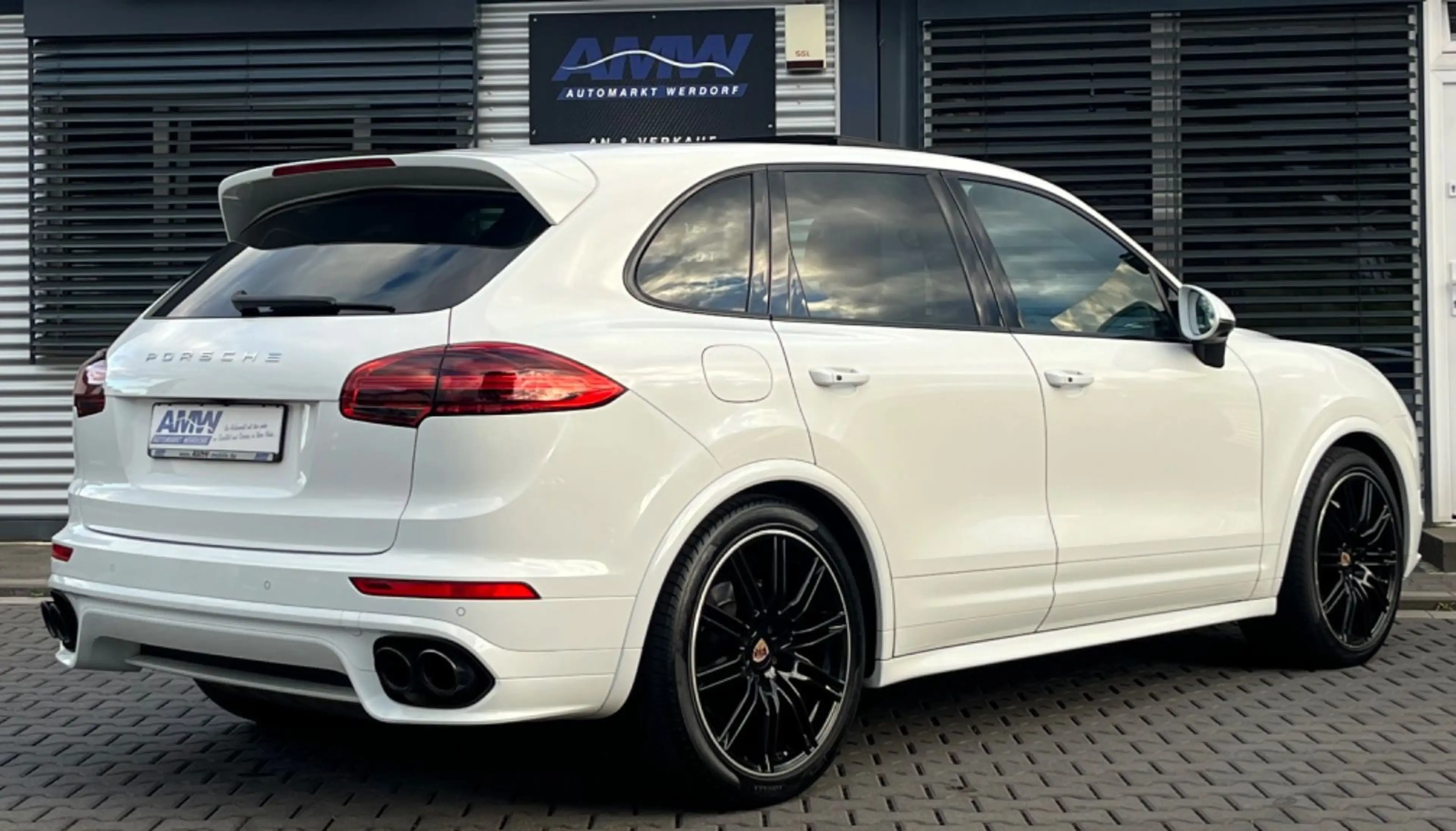 Porsche Cayenne S 4.2 Sport-Design*PANO*AHK*LED*BURMESTE — photo 3