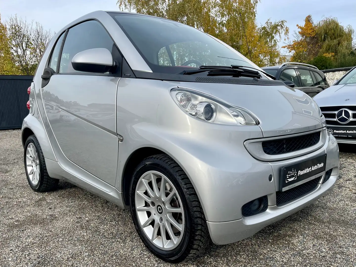 smart forTwo COUPE*62KW*NEUE SERVICE*SHZ*AHK*CARPLAY*NAVI*N.TUV Grau - 1
