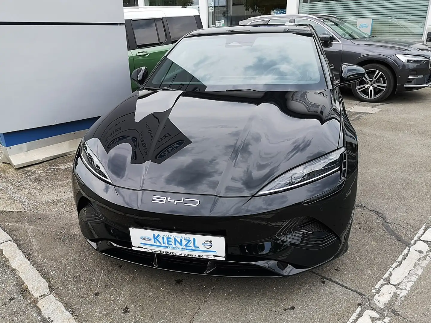 BYD Seal Excellence Österreich Paket 82,5kWh AWD Schwarz - 2