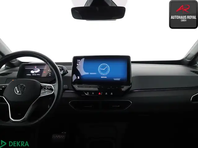 Volkswagen ID.3 view 9