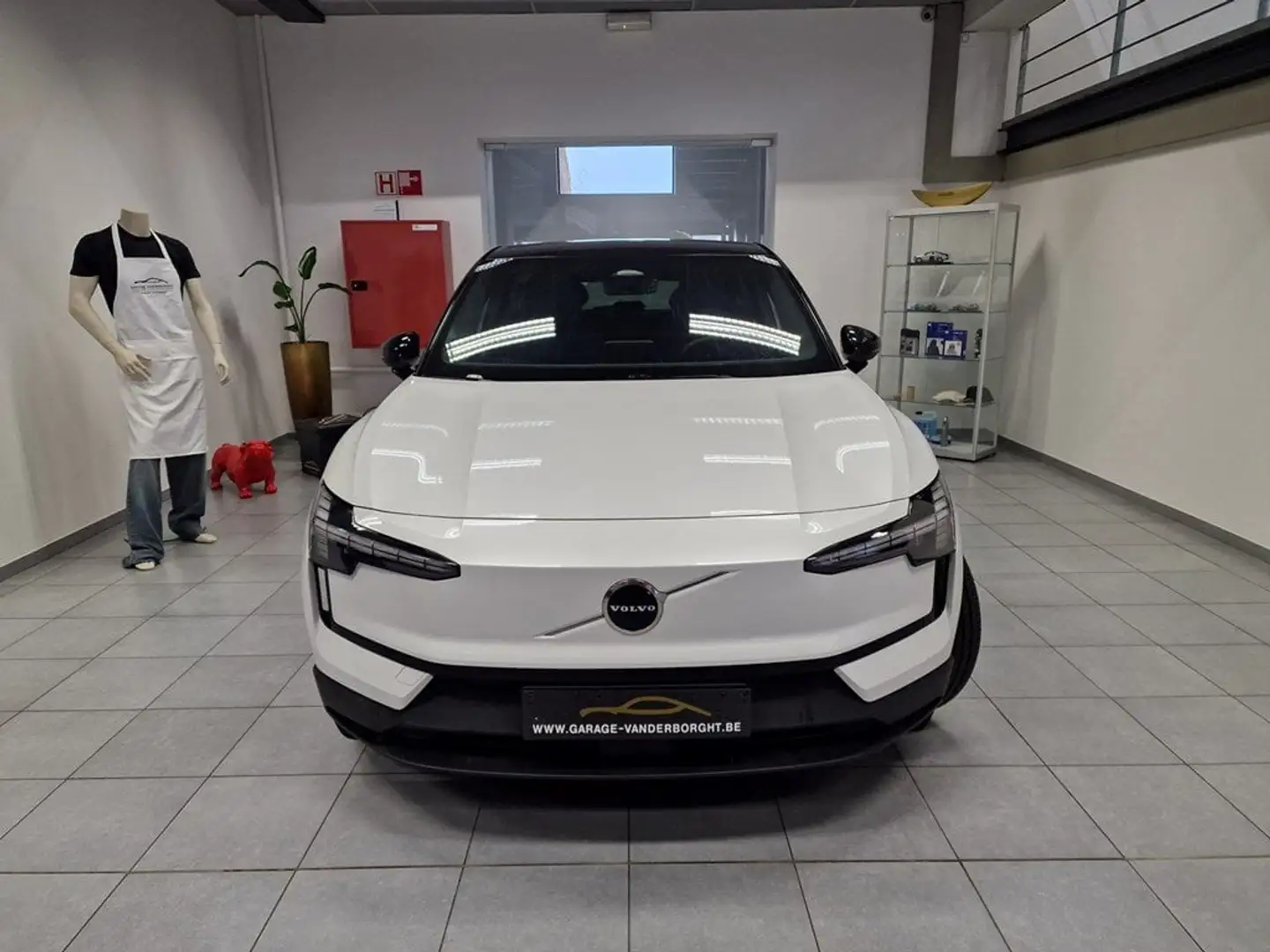 Volvo EX30 PLUS EXTENDED RANGE WARMTEPOMP - 2