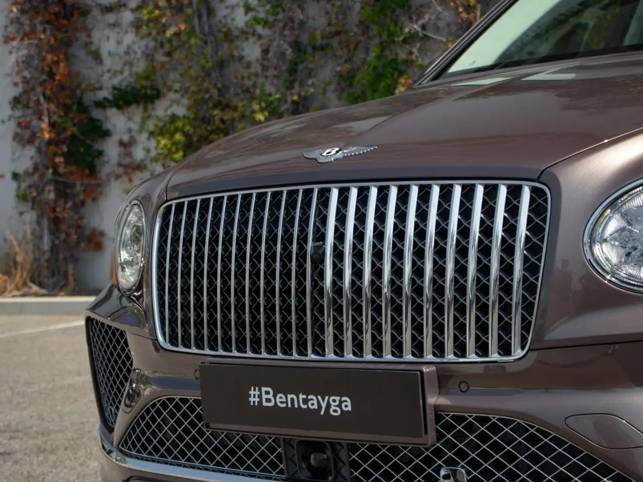 Bentley Bentayga 2026 — фото 10