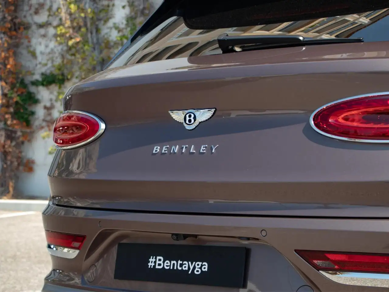 Bentley Bentayga 2026 — фото 12