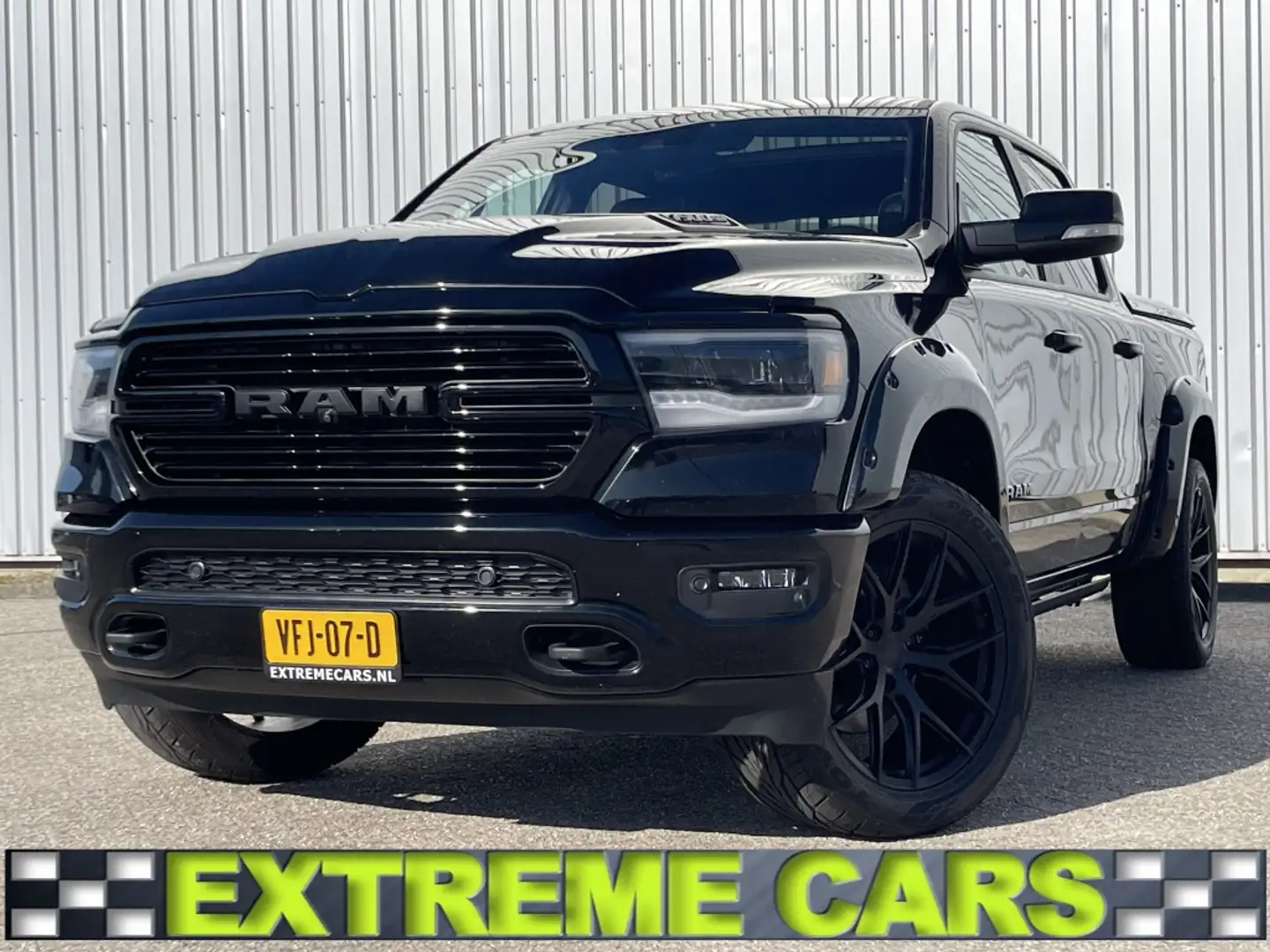 Dodge RAM 1500 pick up 4x4 Crew Cab Sport Night lpg Schwarz - 1