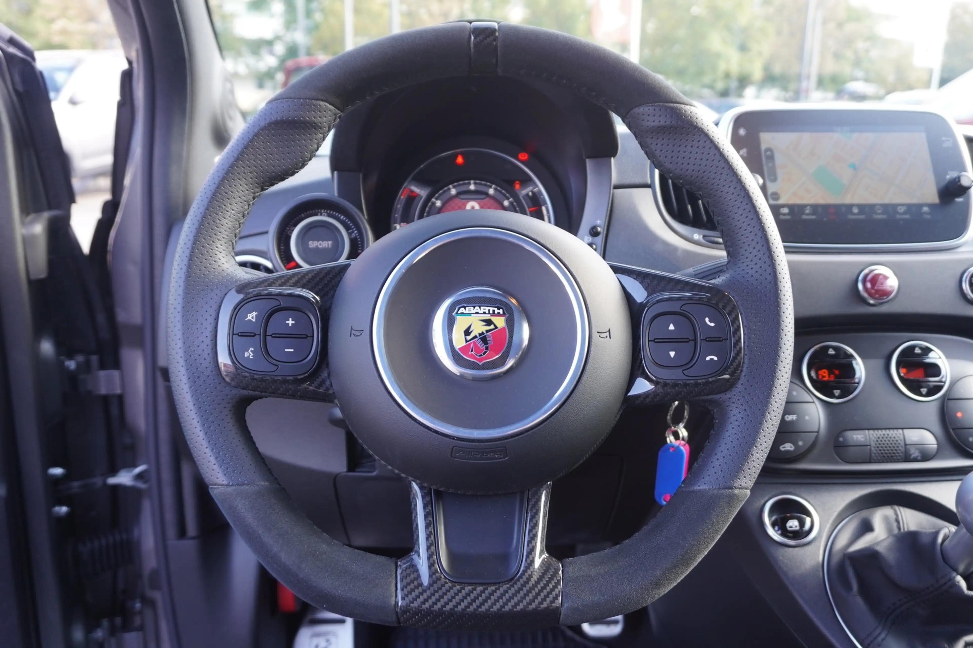 Abarth 595 Competizione 595 1.4 T-Jet Competizione Bi-Xenon Beats PDC — photo 11