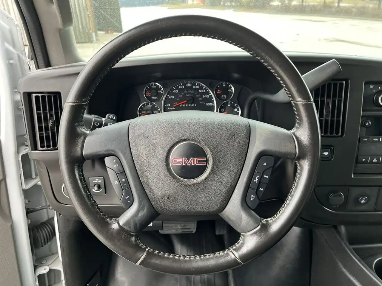 Chevrolet Express 3500 снимка Chevrolet Express 3500