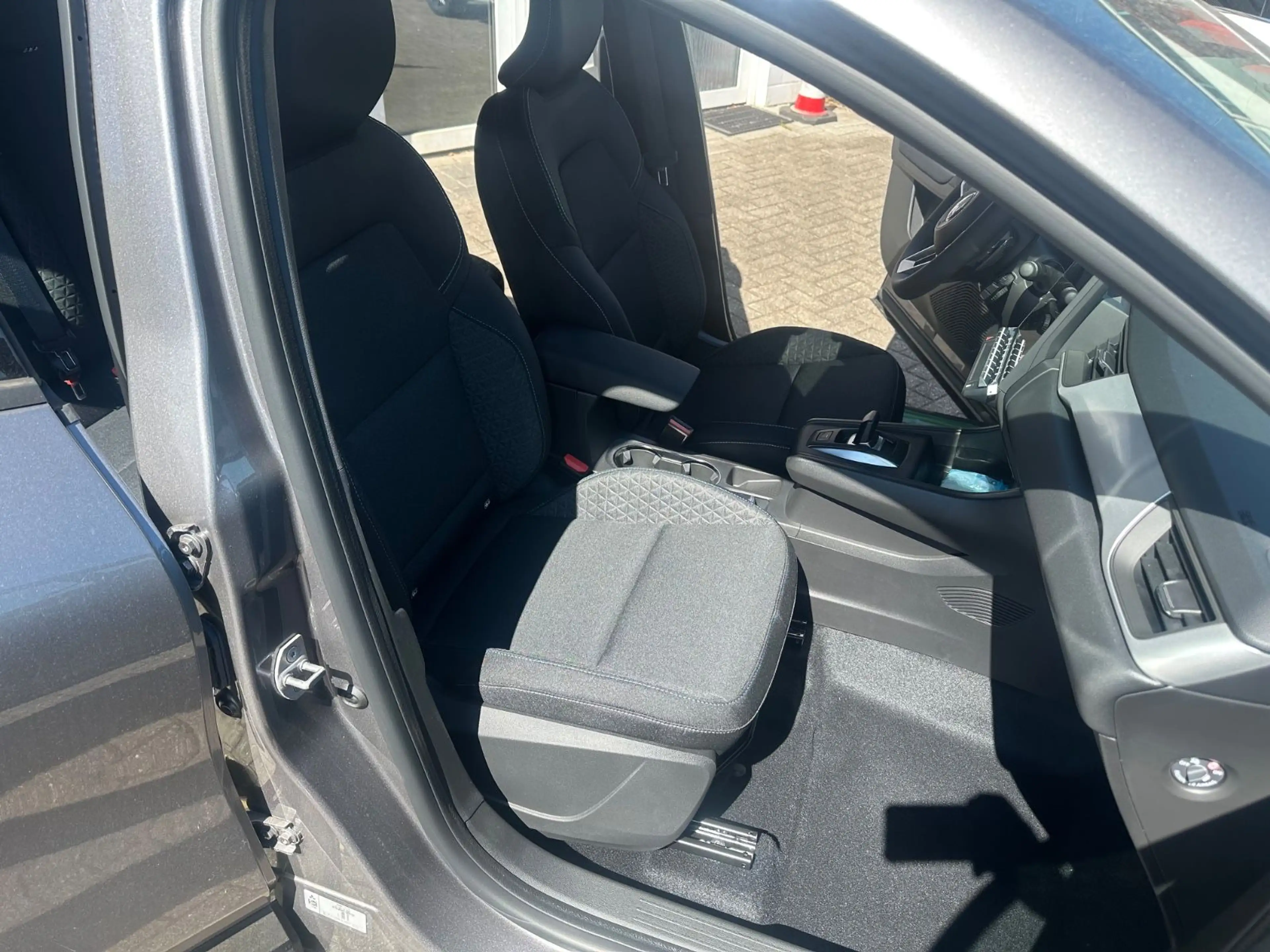 Mitsubishi Grandis 1.3 MHEV 103 kW Diamant PLUS — photo 8