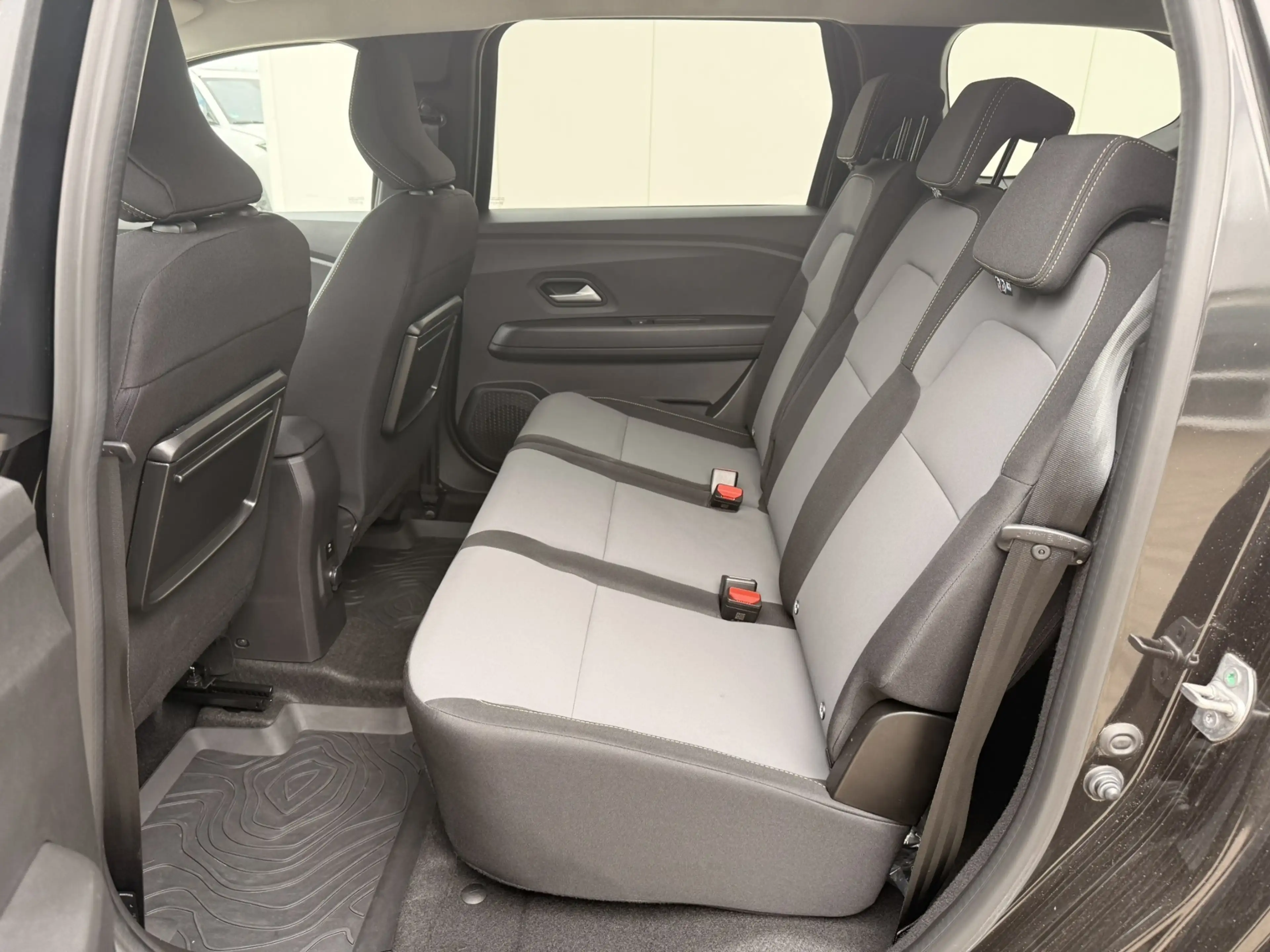 Dacia Jogger Extreme+ ECO-G 1.0 TCe 100 — photo 6