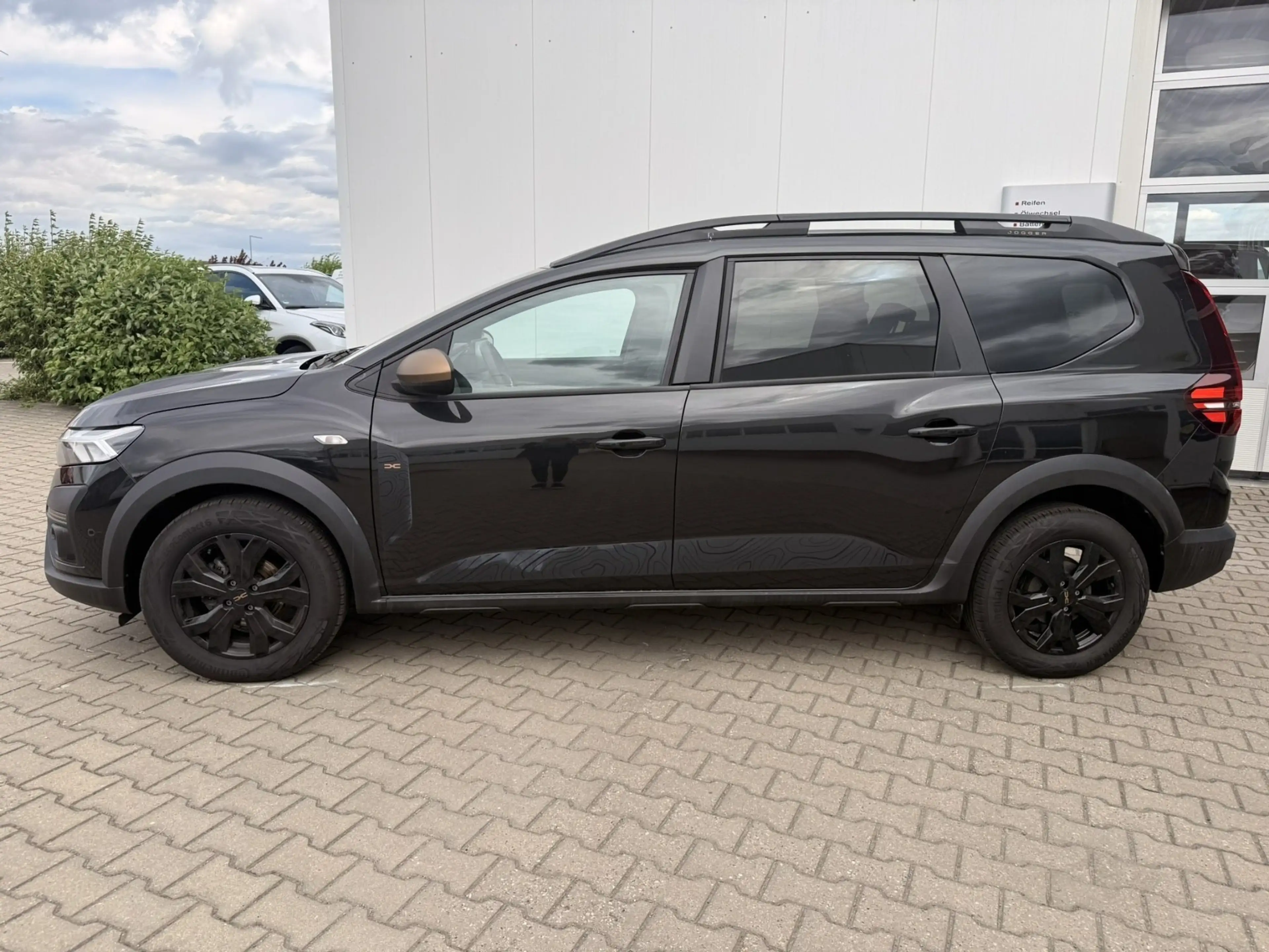 Dacia Jogger Extreme+ ECO-G 1.0 TCe 100 — photo 3