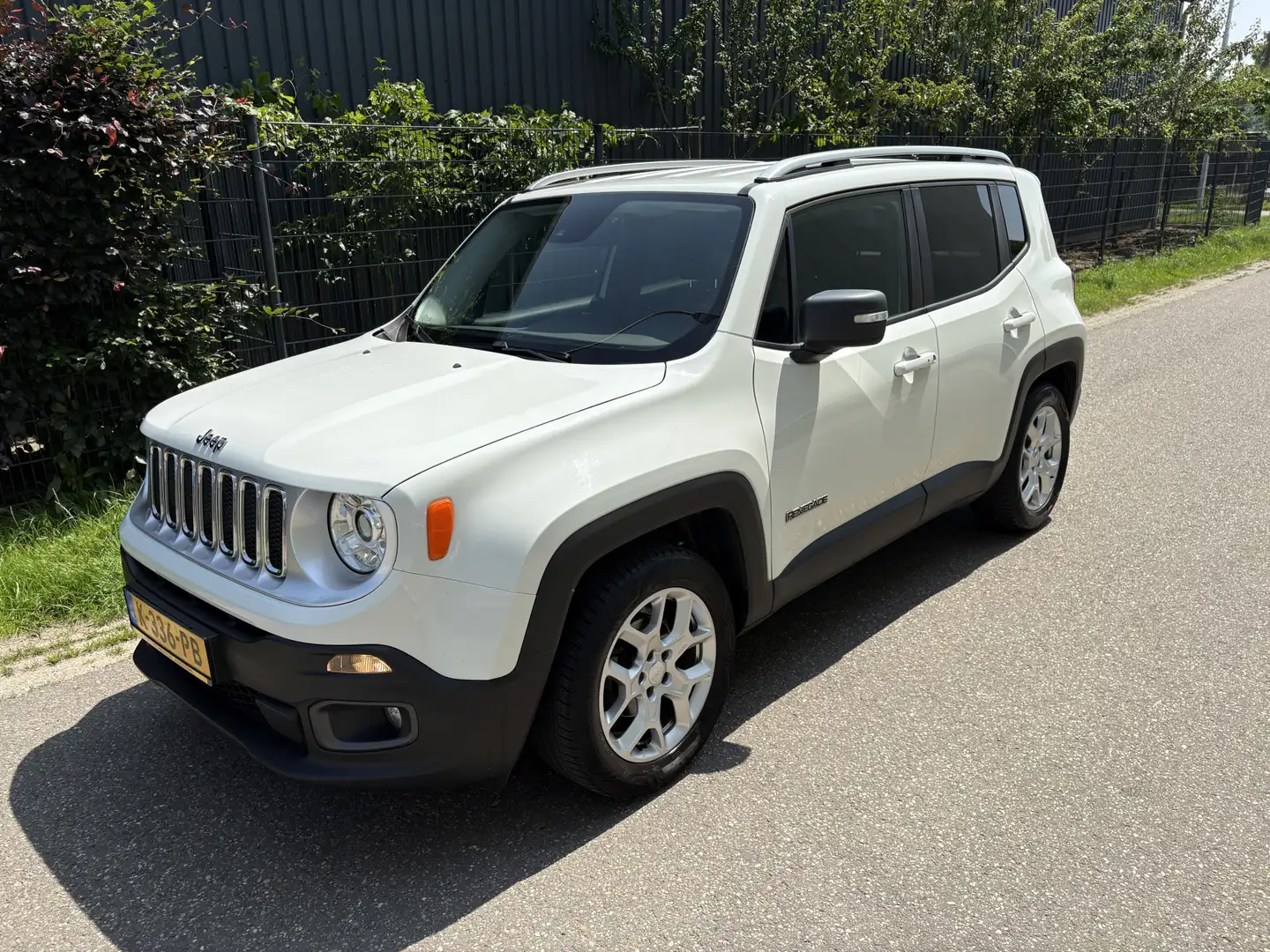 Jeep Renegade 1.4 MultiAir Opening Edition / AIRCO / NAVI / CRUI Wit - 2