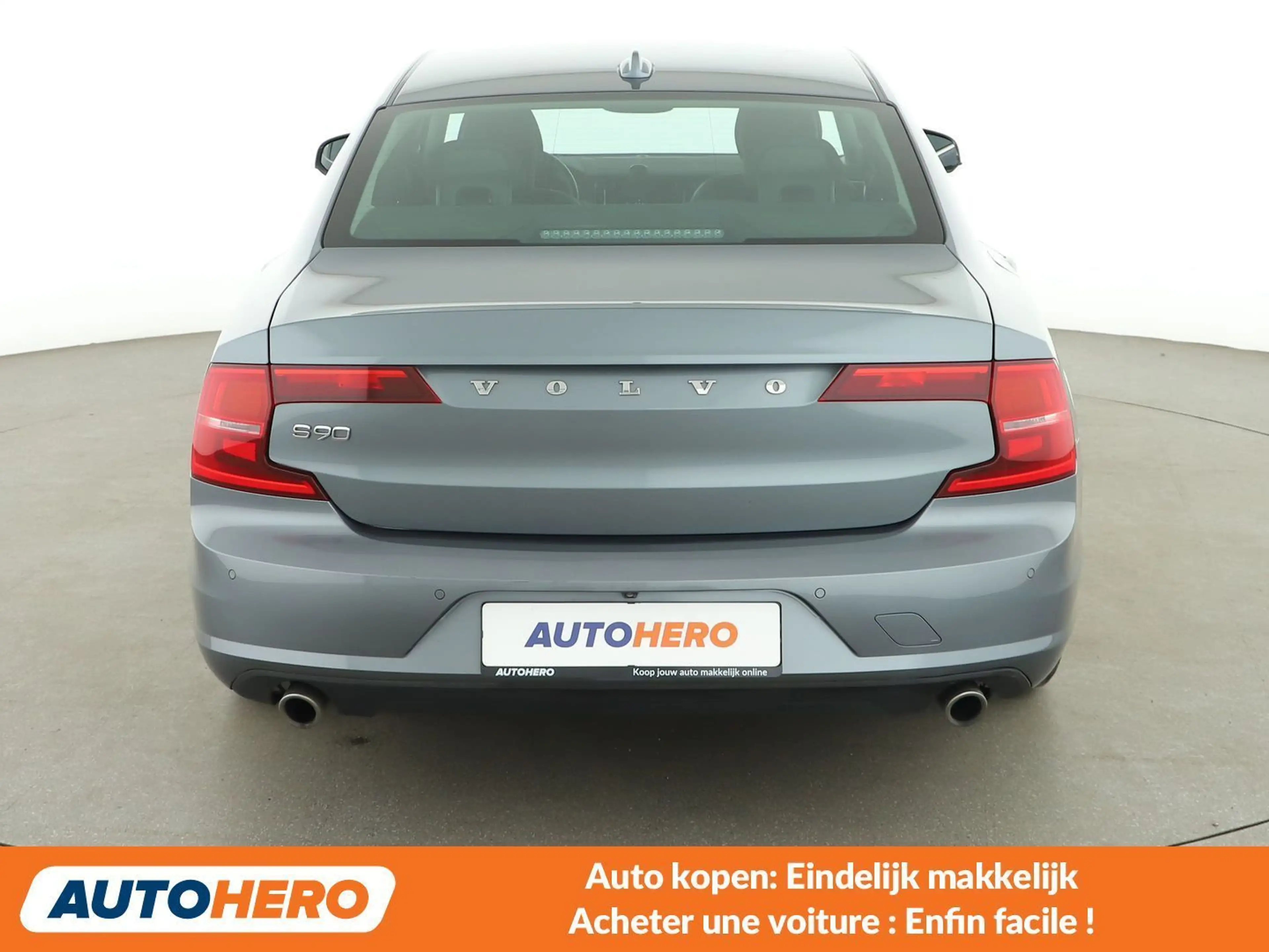 Volvo S90 2.0 D4 Momentum — photo 4