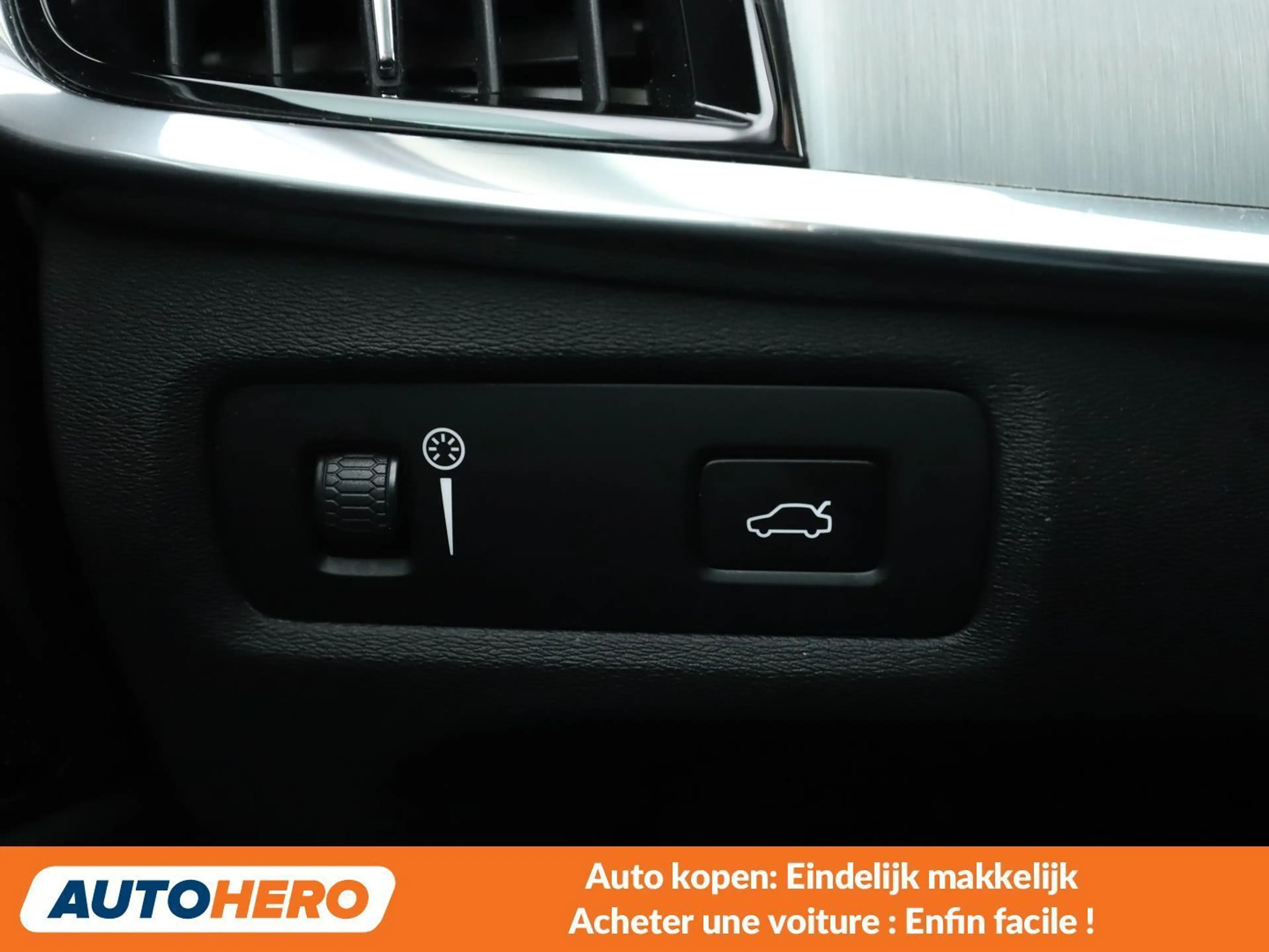 Volvo S90 2.0 D4 Momentum — photo 13