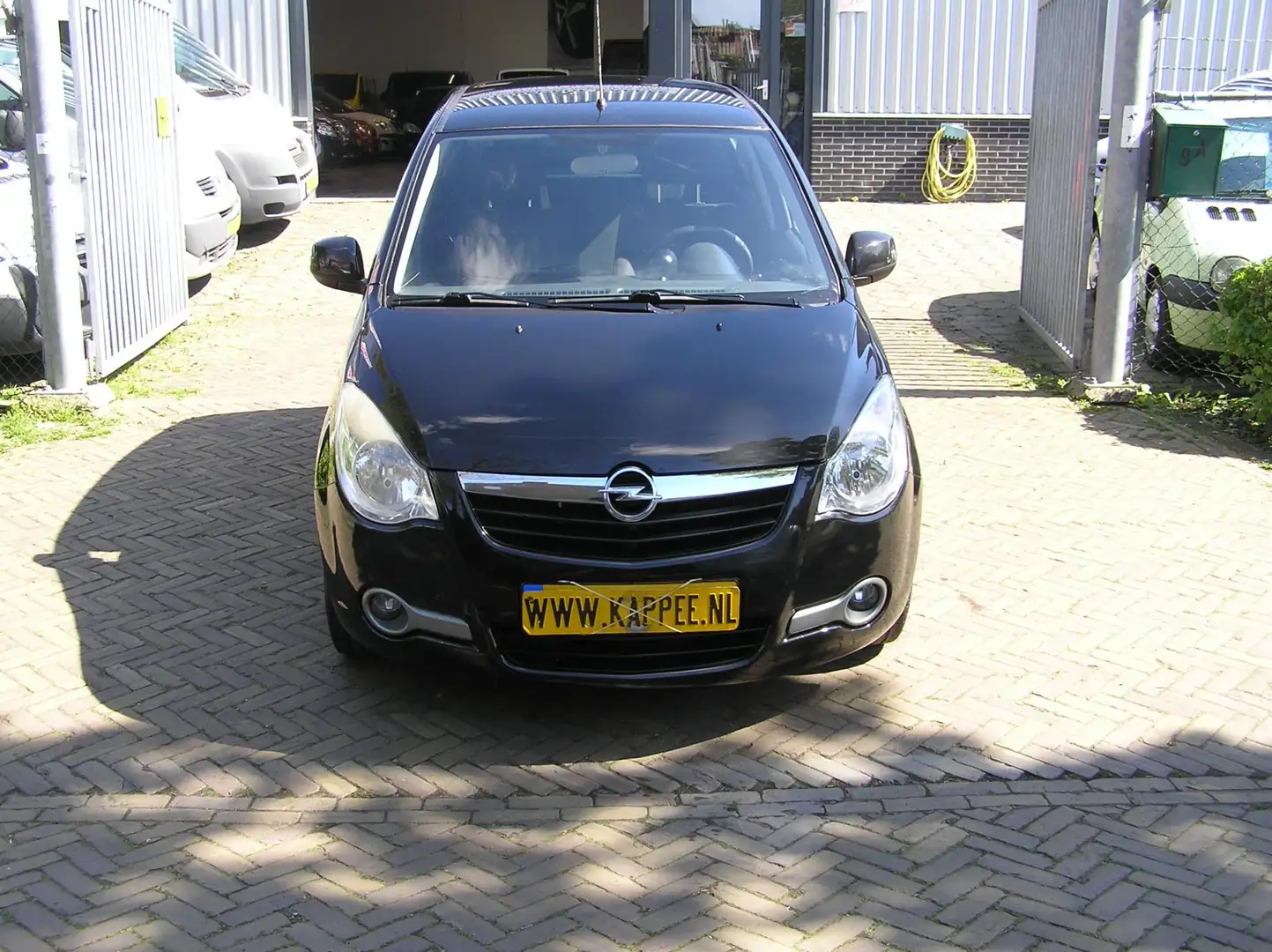 Opel Agila 1.2 Edition 89 d km nap airco nieuwe apk Zwart - 2