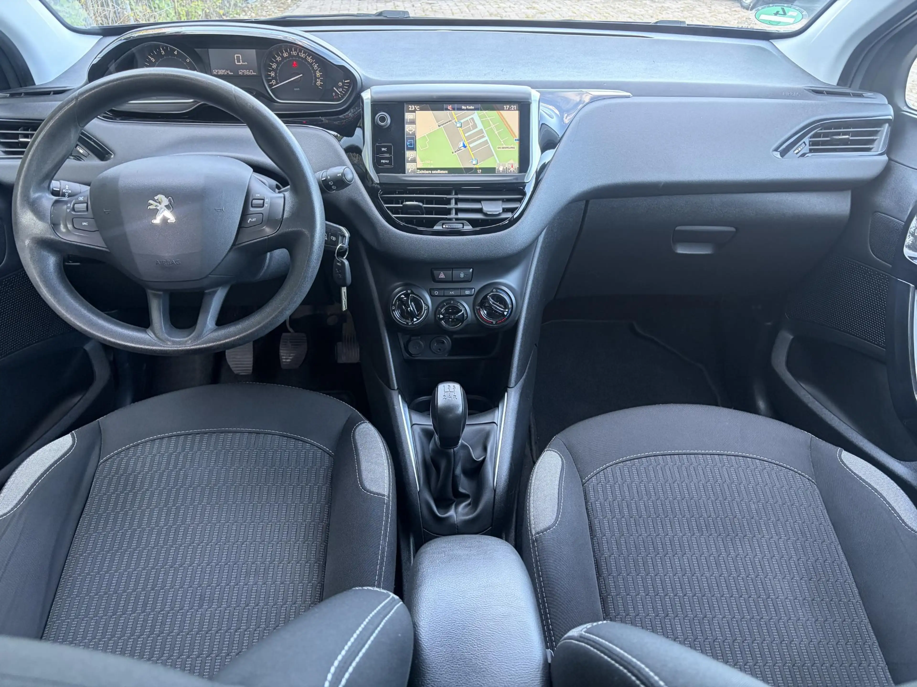 Peugeot 208 1.2 PureTech Blue Lion ✓1e Eigenaar✓Navi✓Trekhaak✓ — photo 6