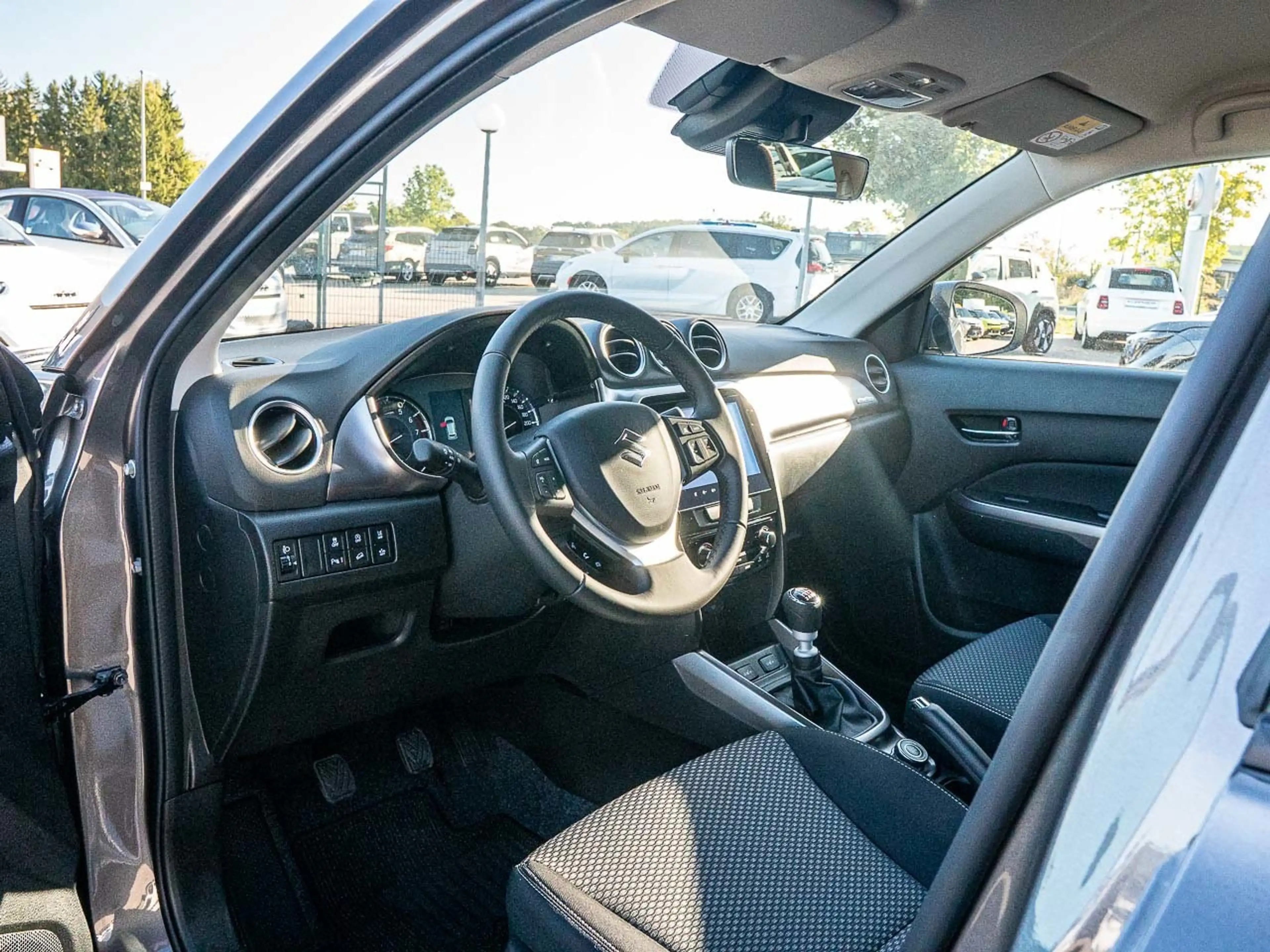 Suzuki Vitara 1.4 Comfort Allgrip — photo 10