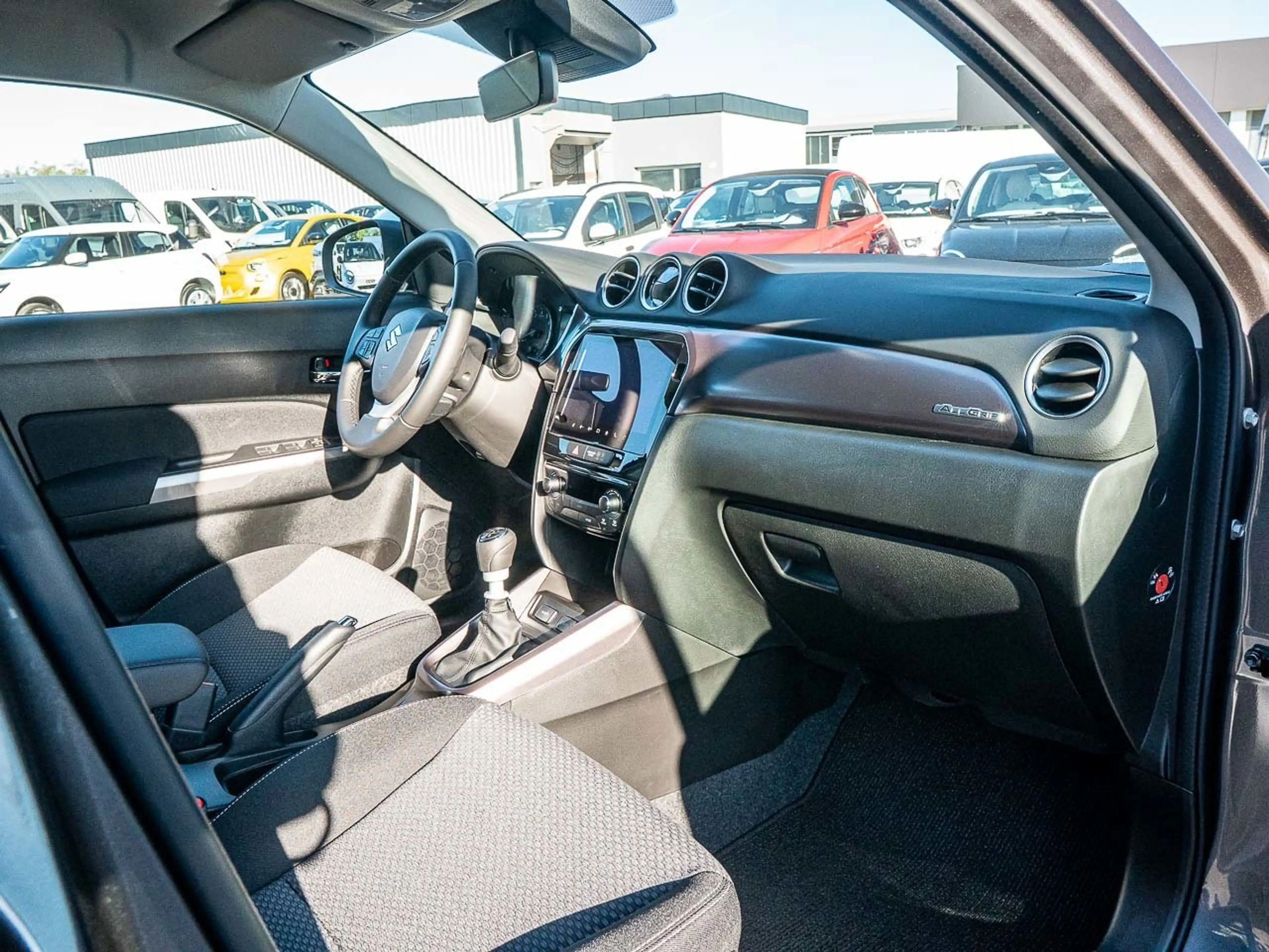 Suzuki Vitara 1.4 Comfort Allgrip — photo 13